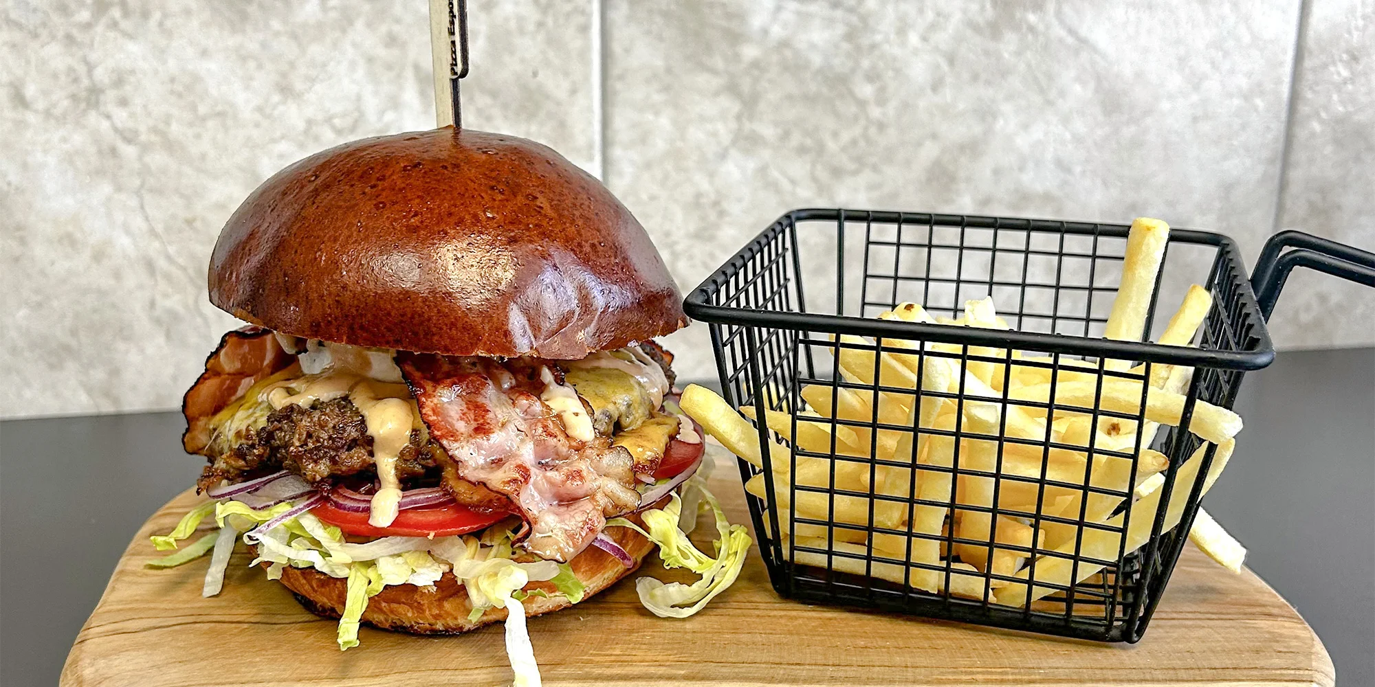 Pizza či burger dle výběru pro 1 nebo 2 osoby