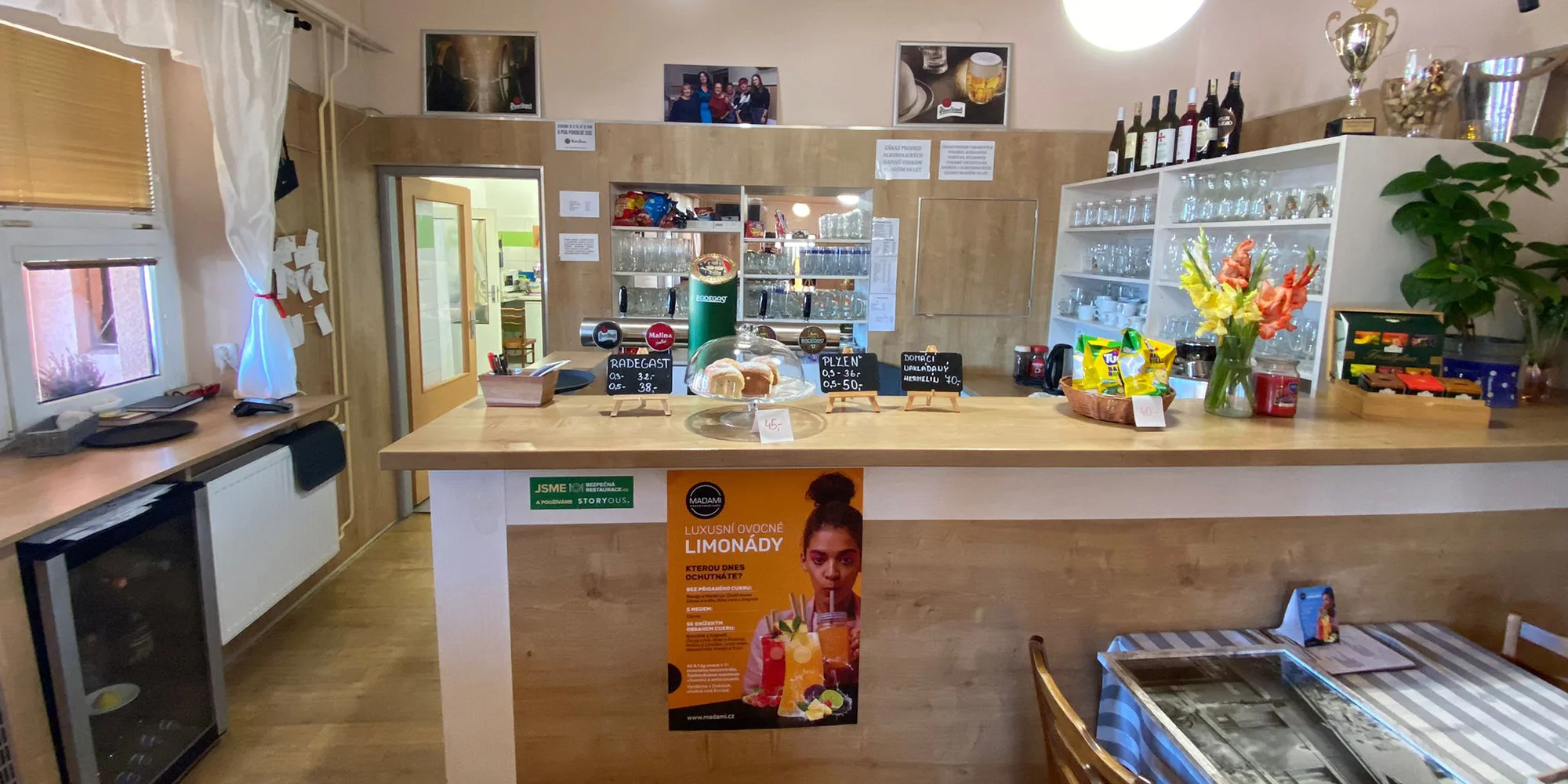 Oběd v poctivé české hospůdce: polední menu s polévkou a nápojem pro 1 i 2 osoby