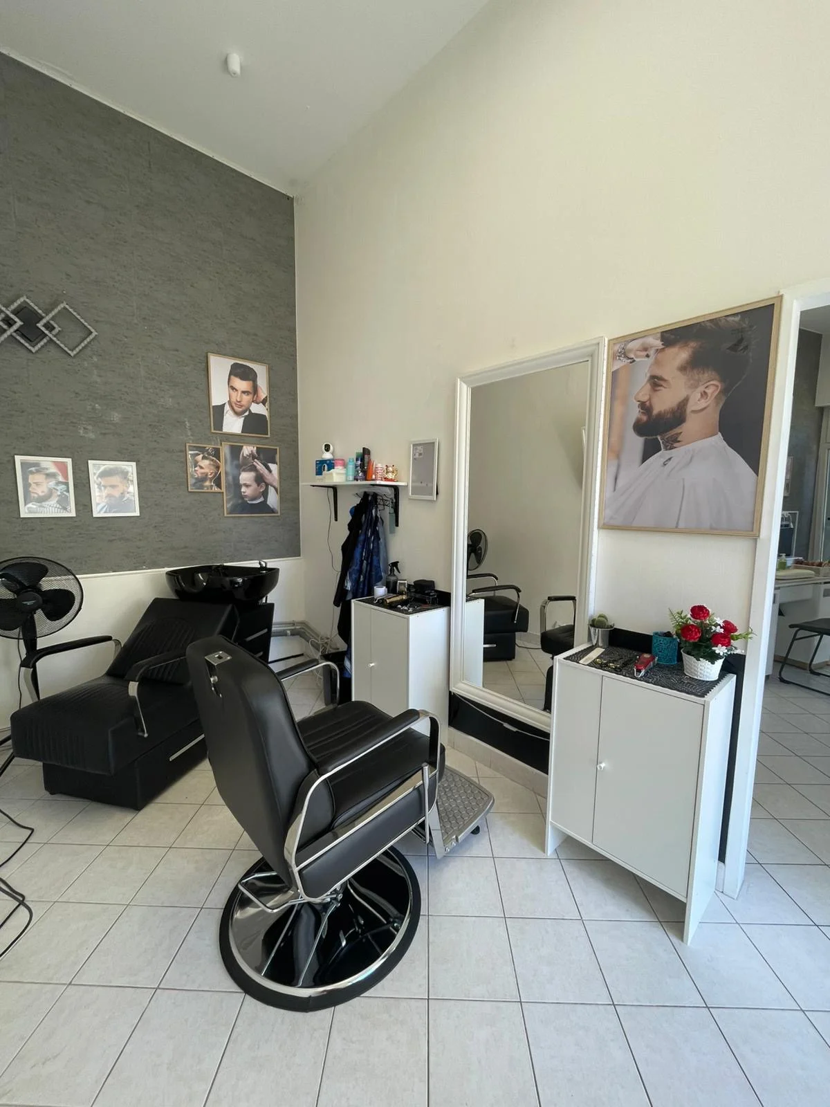 Klasický pánský střih i úprava vousů v barbershopu na Zbraslavi