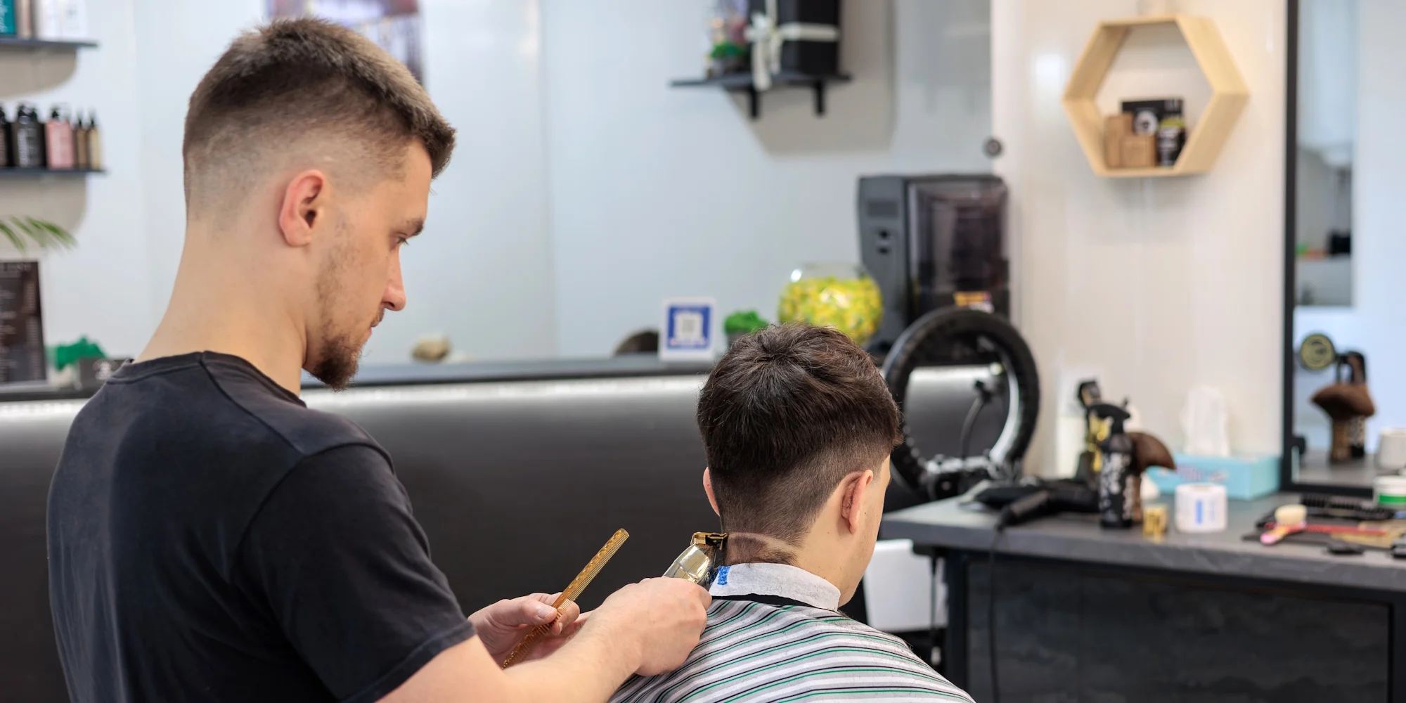 Klasický pánský střih i úprava vousů v barbershopu na Zbraslavi