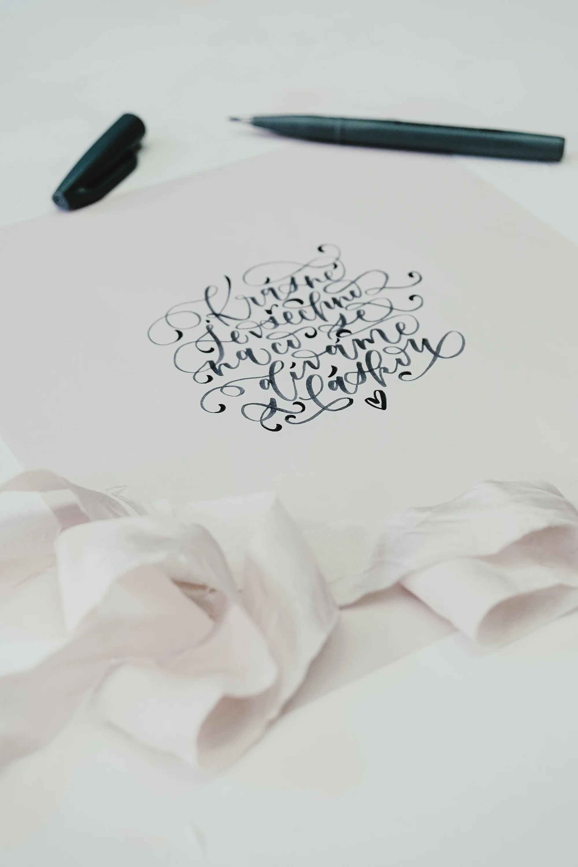 Krasopsaní od A do Z: workshop moderní kaligrafie a květinových ilustrací pro 1 až 2 osoby