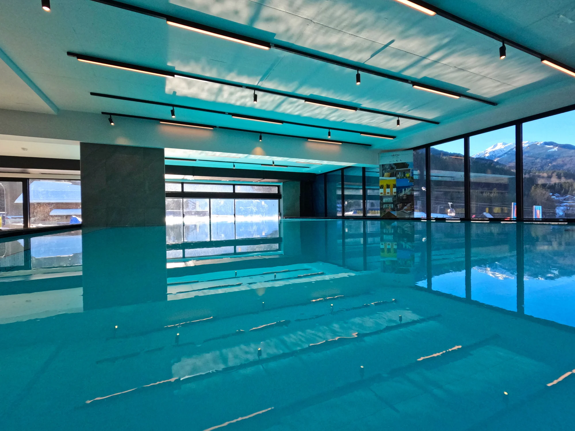 Aktivní dovolená v Korutanech: 4* hotel s polopenzí, neomezeným wellness a programem pro děti