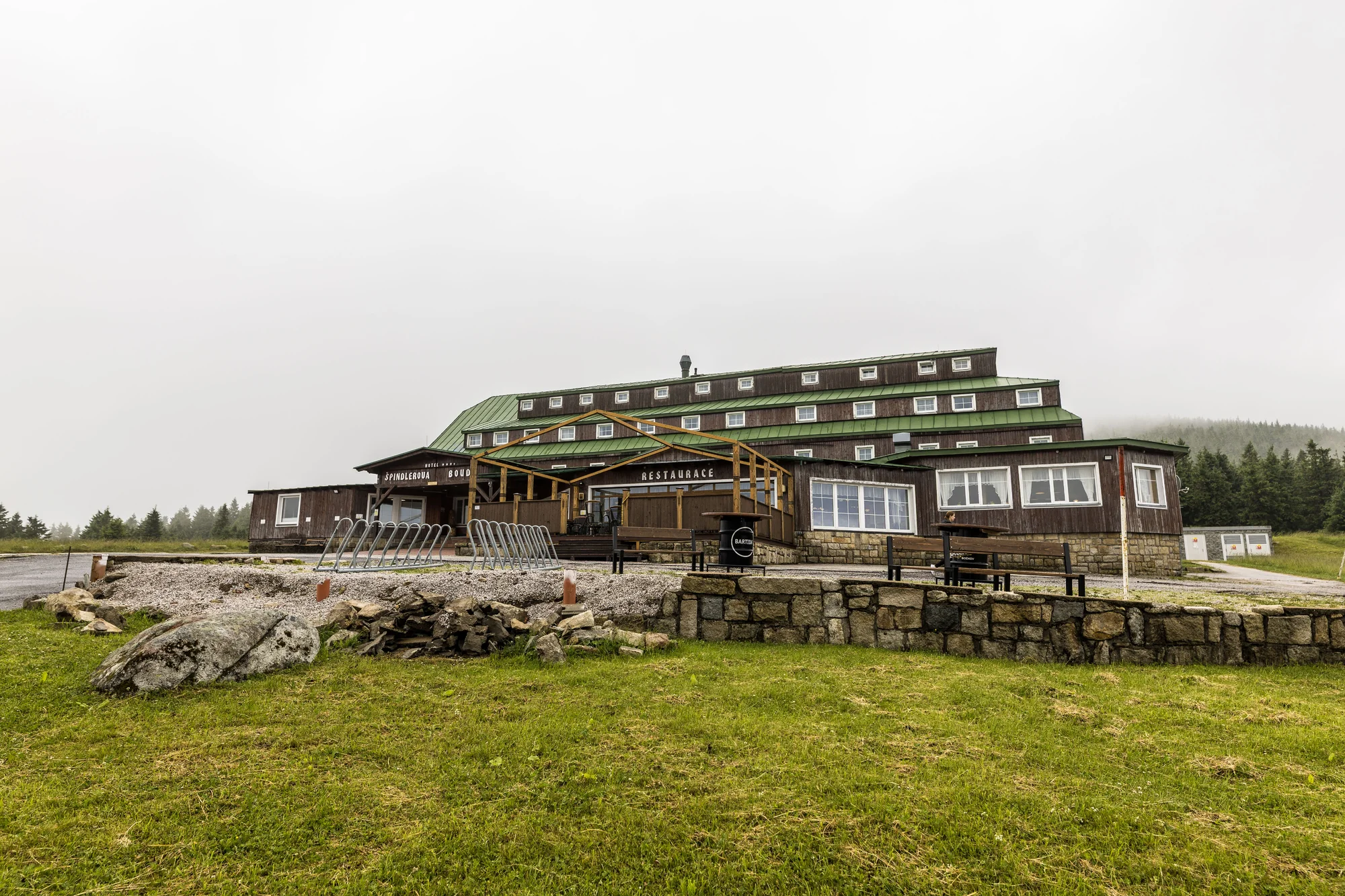 Špindlerův Mlýn pro páry či rodiny: hotel na rozcestí turistických tras vč. snídaně