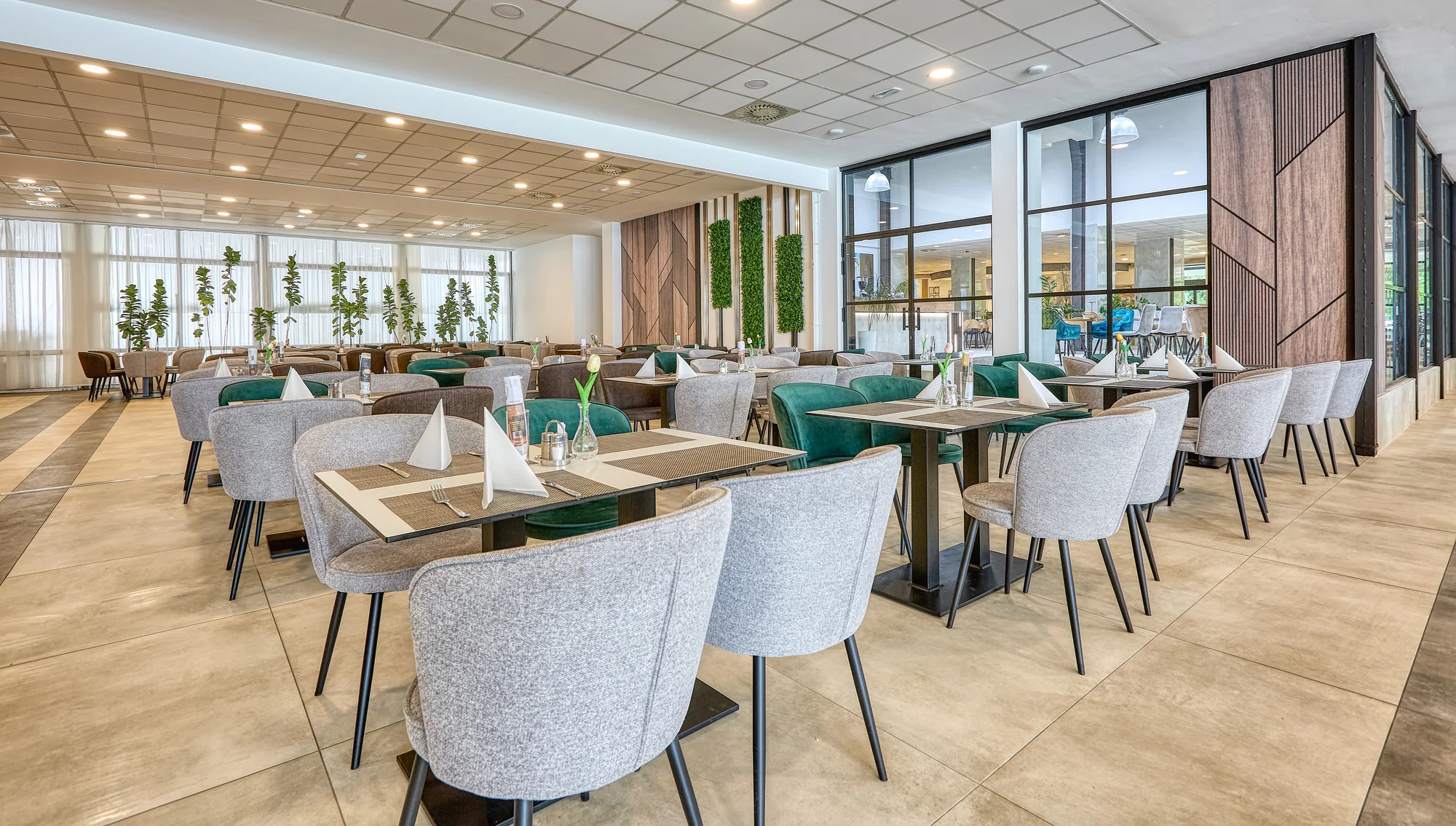 Pobyt v maďarské Šoproni: krásný hotel 15 minut od centra, jídlo, wellness i vstupy na koupaliště a slevy