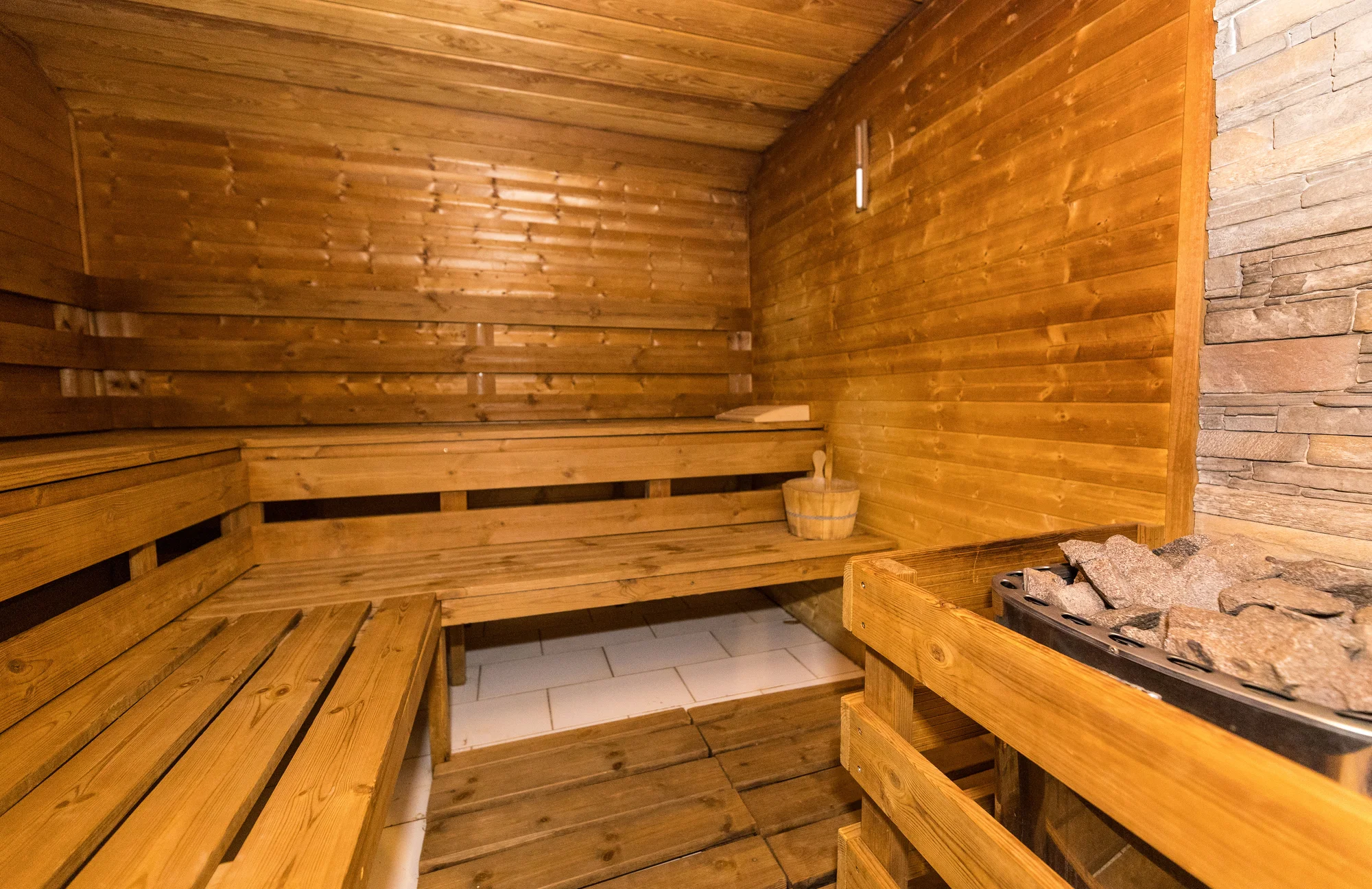 Špindlerův Mlýn pro páry či rodiny: hotel na rozcestí turistických tras vč. snídaně