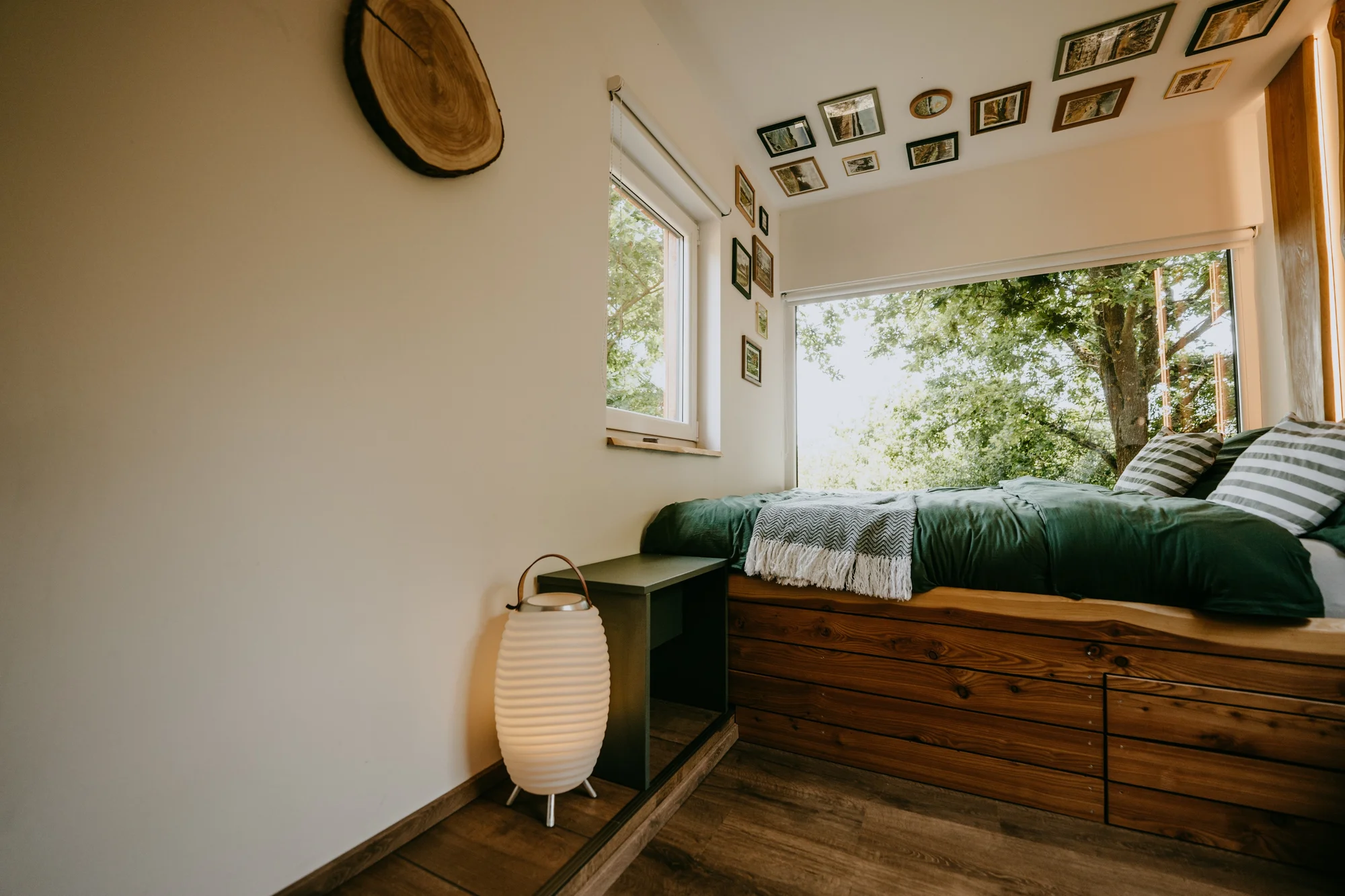 Vybavený tiny house na kraji Šumavy pro dvě osoby s venkovním posezením
