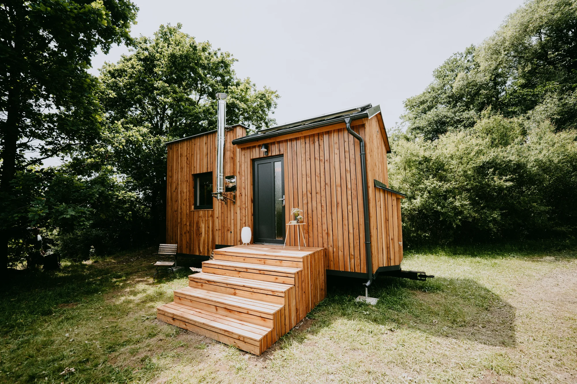 Vybavený tiny house na kraji Šumavy pro dvě osoby s venkovním posezením
