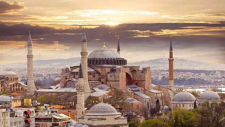 Vydejte se poznávat kouzla Istanbulu: zájezd vč. letenek, ubytování a detailního itineráře