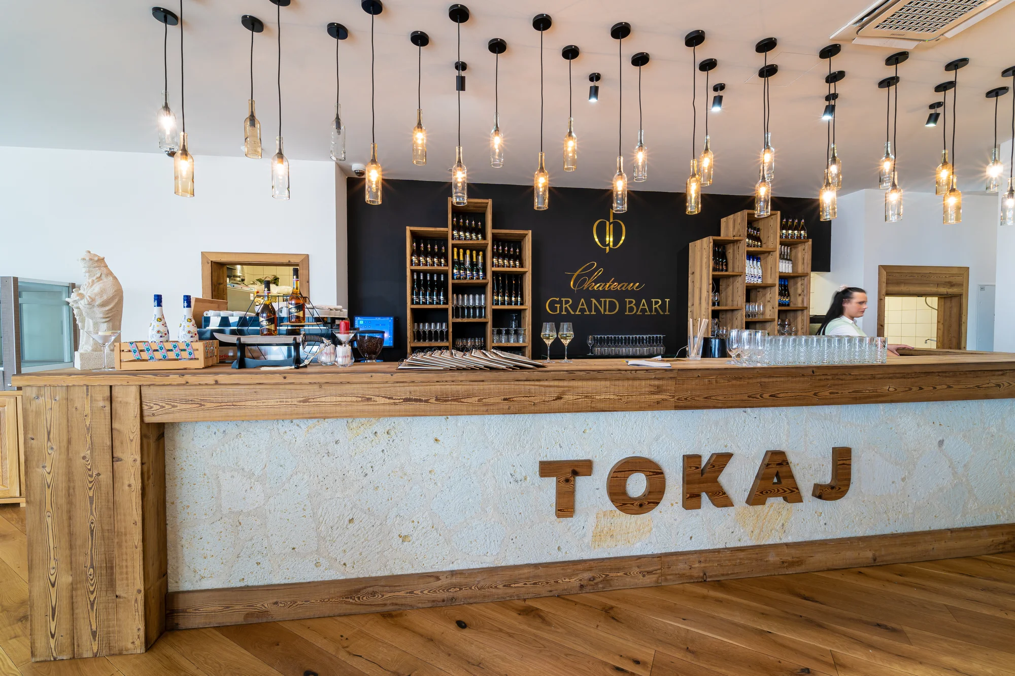 Vinařský unikát na Tokaji: jedinečné ubytování v Chateau Grand Bari se snídaní i degustací