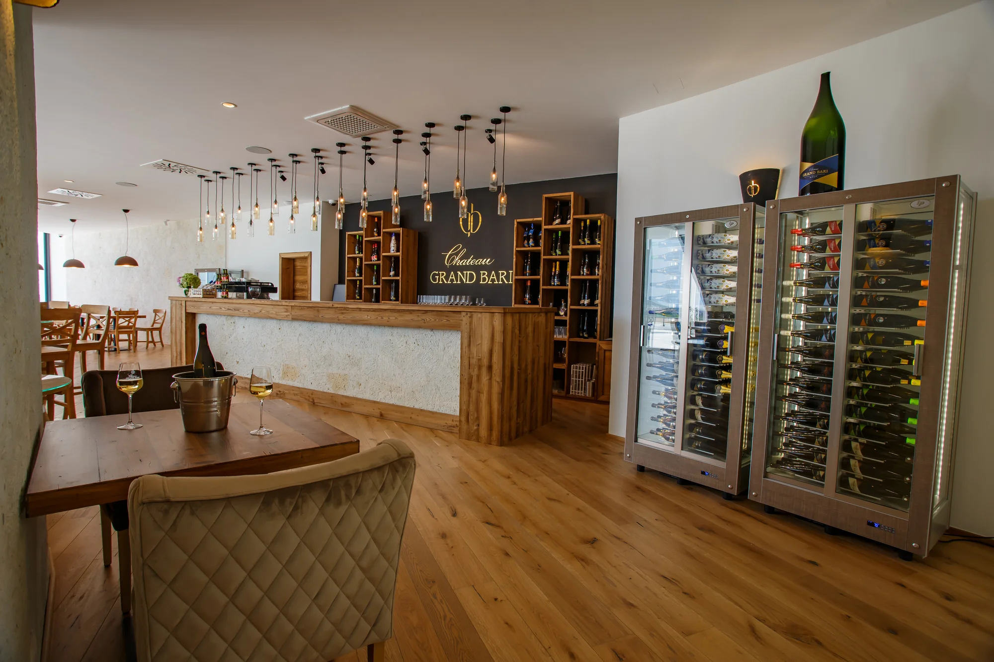 Vinařský unikát na Tokaji: jedinečné ubytování v Chateau Grand Bari se snídaní i degustací