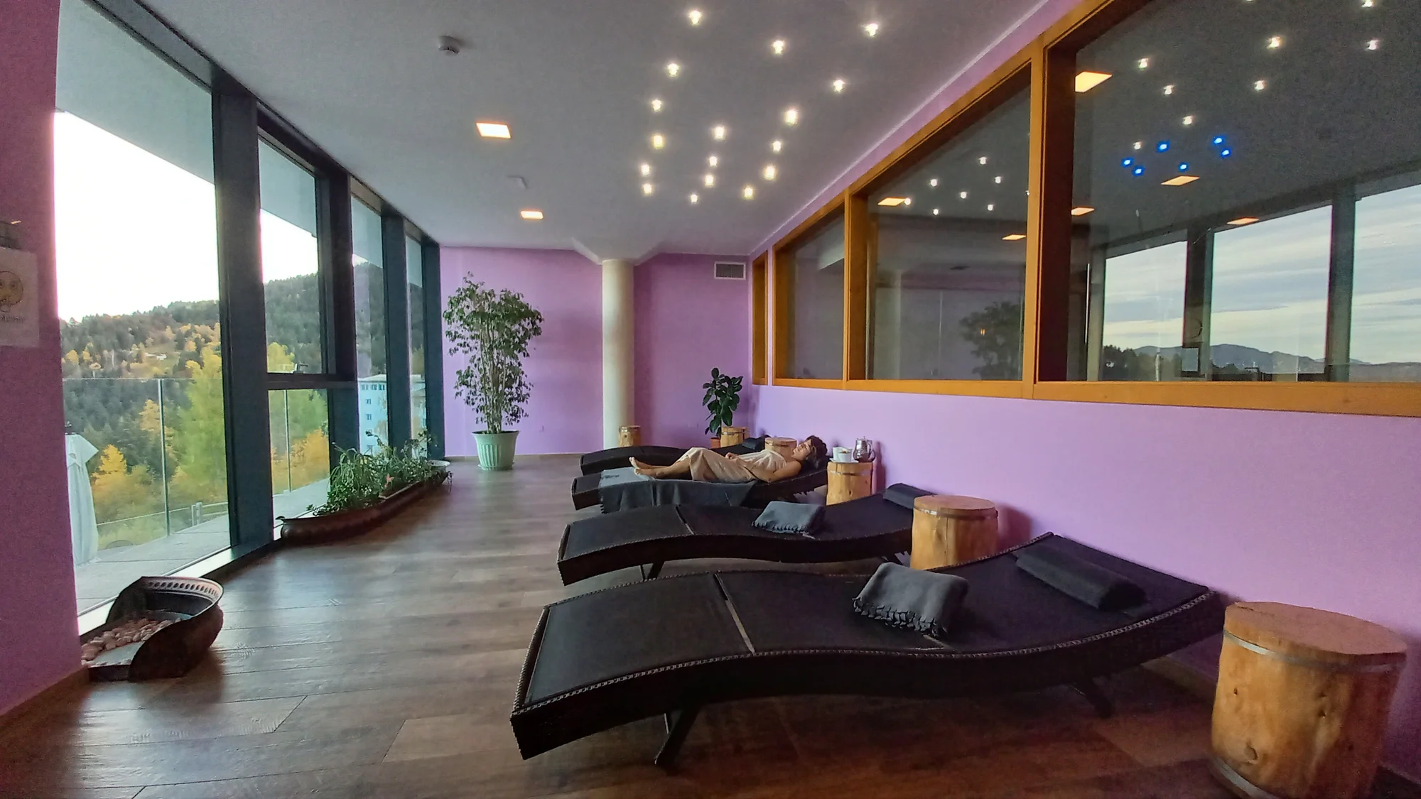 Trentinské Alpy: 3* hotel s polopenzí, neomezeným wellness a kartou výhod