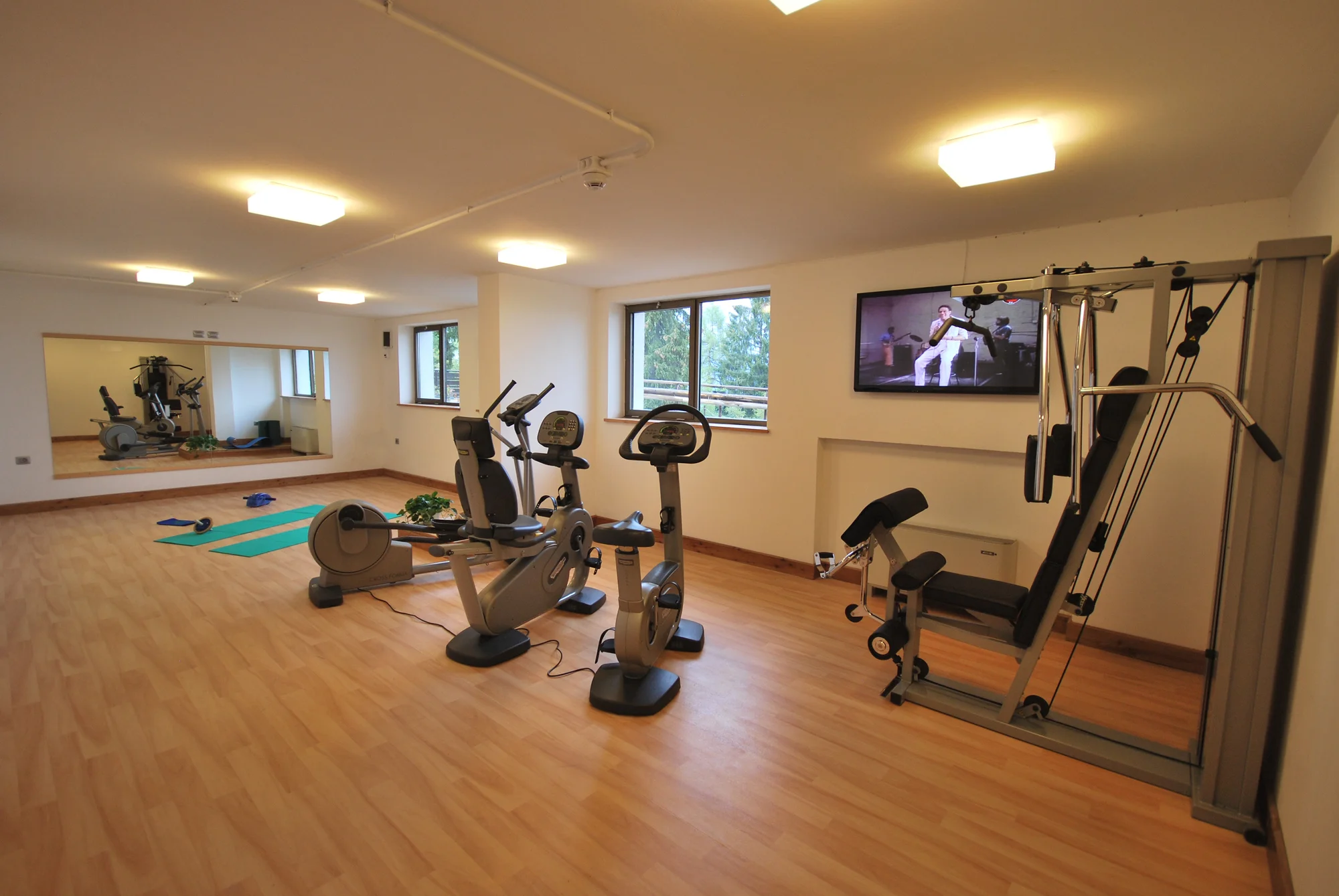Trentinské Alpy: 3* hotel s polopenzí, neomezeným wellness a kartou výhod