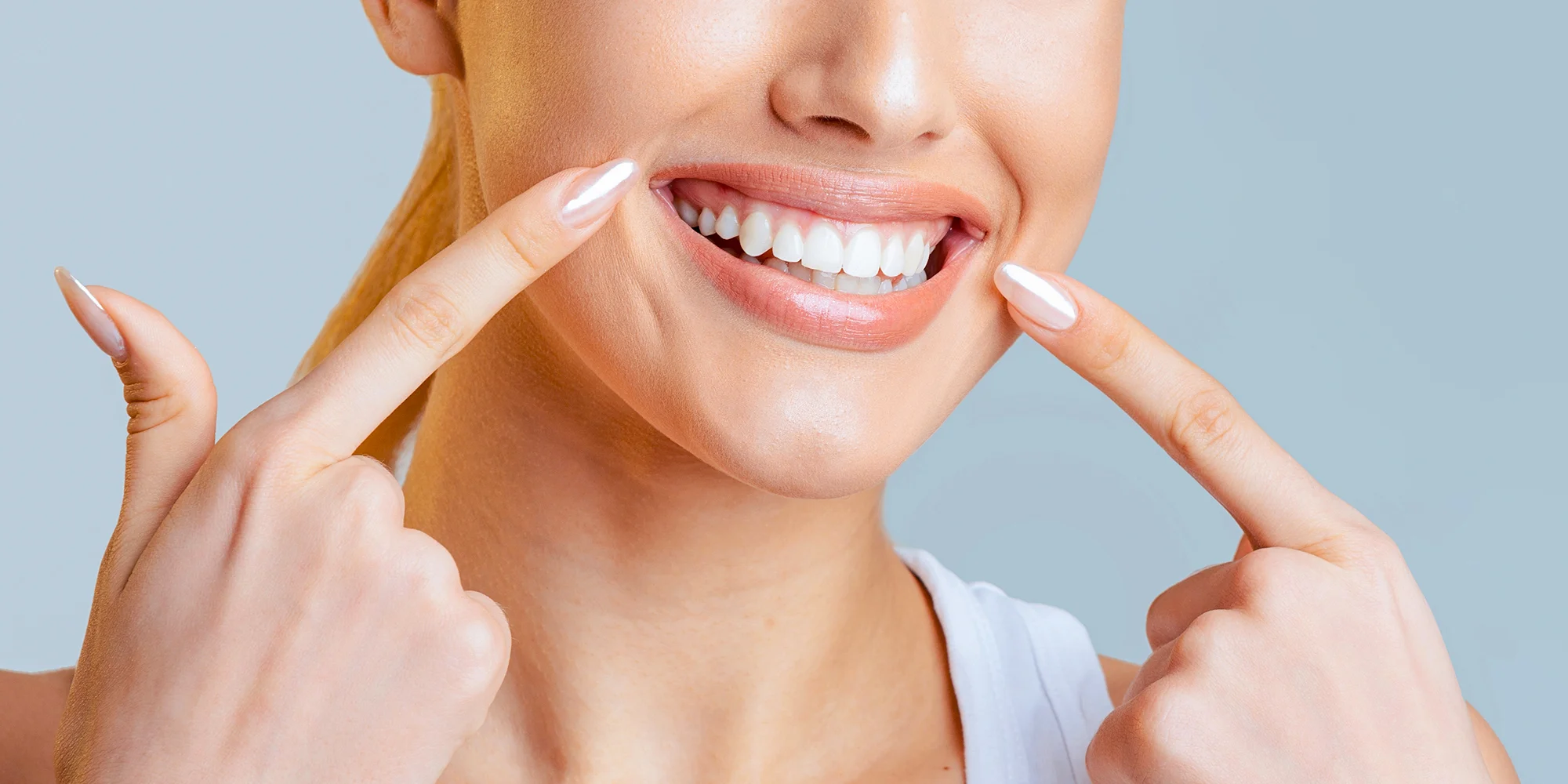 Zářivý úsměv během jedné návštěvy: vstupní dentální hygiena i bělení zubů, 60–⁠⁠⁠⁠⁠⁠120 minut