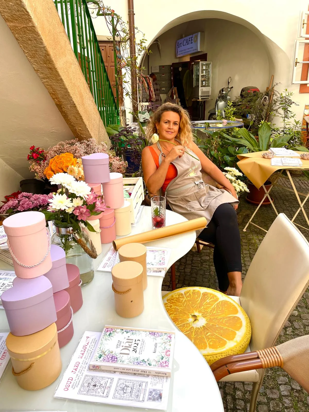 Workshop vázání květin, tvorby flower boxu či květinových ozdob, pro 1 či 2 osoby