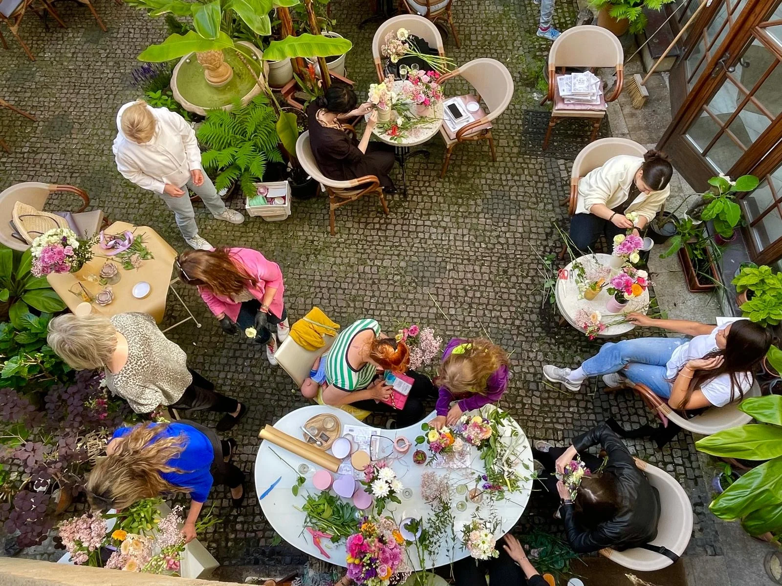 Workshop vázání květin, tvorby flower boxu či květinových ozdob, pro 1 či 2 osoby