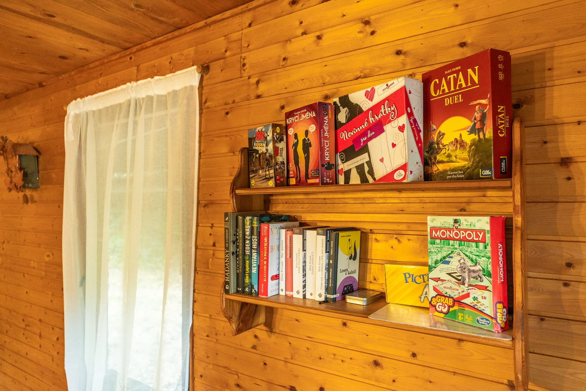 Pobyt v malebné wellness chatě u lesa: sauna, vířivka i zapůjčení lodičky