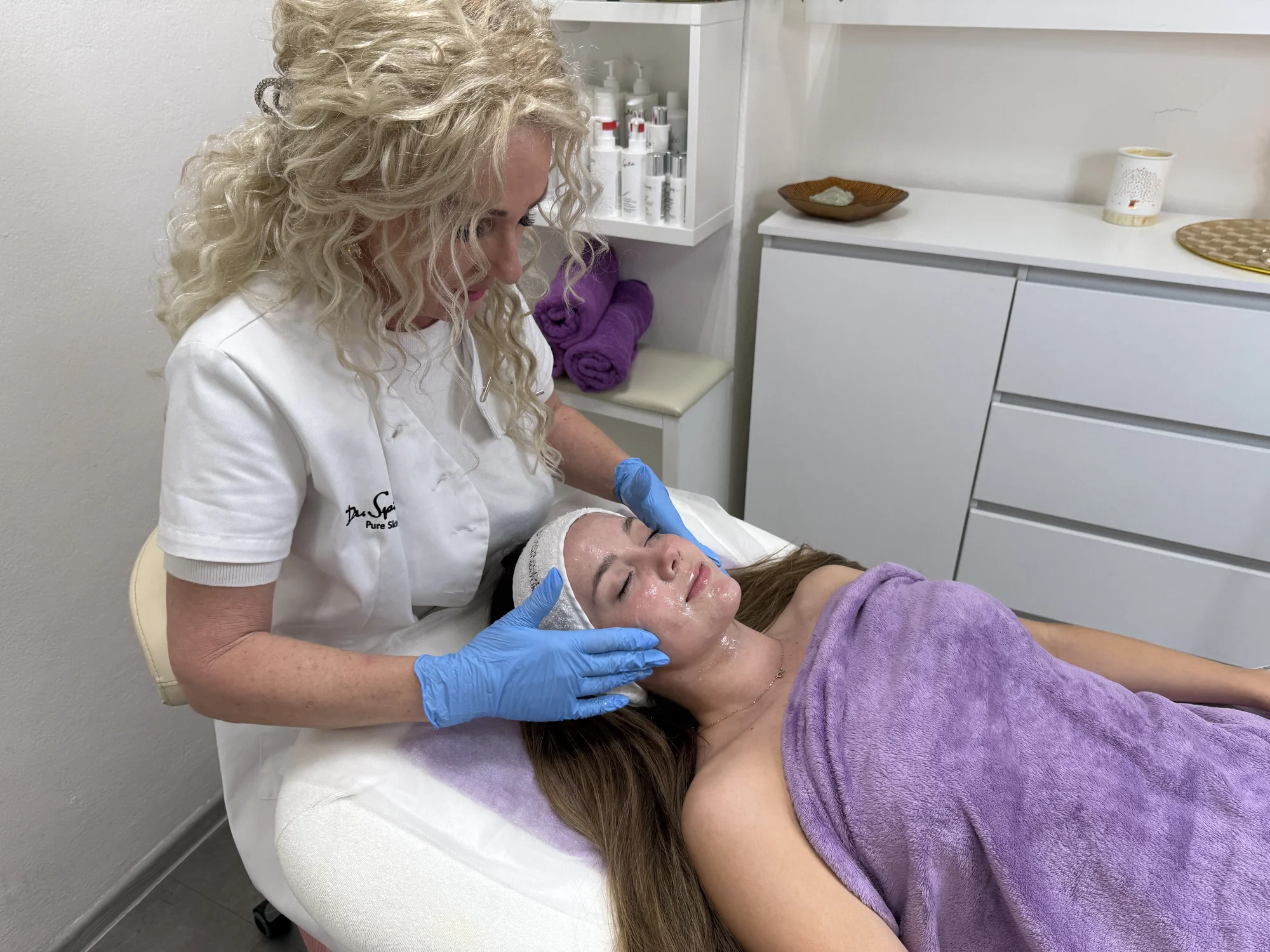 Kosmetická péče pro omlazení pleti: chemický peeling i mikrojehličkování, 1 až 3 ošetření