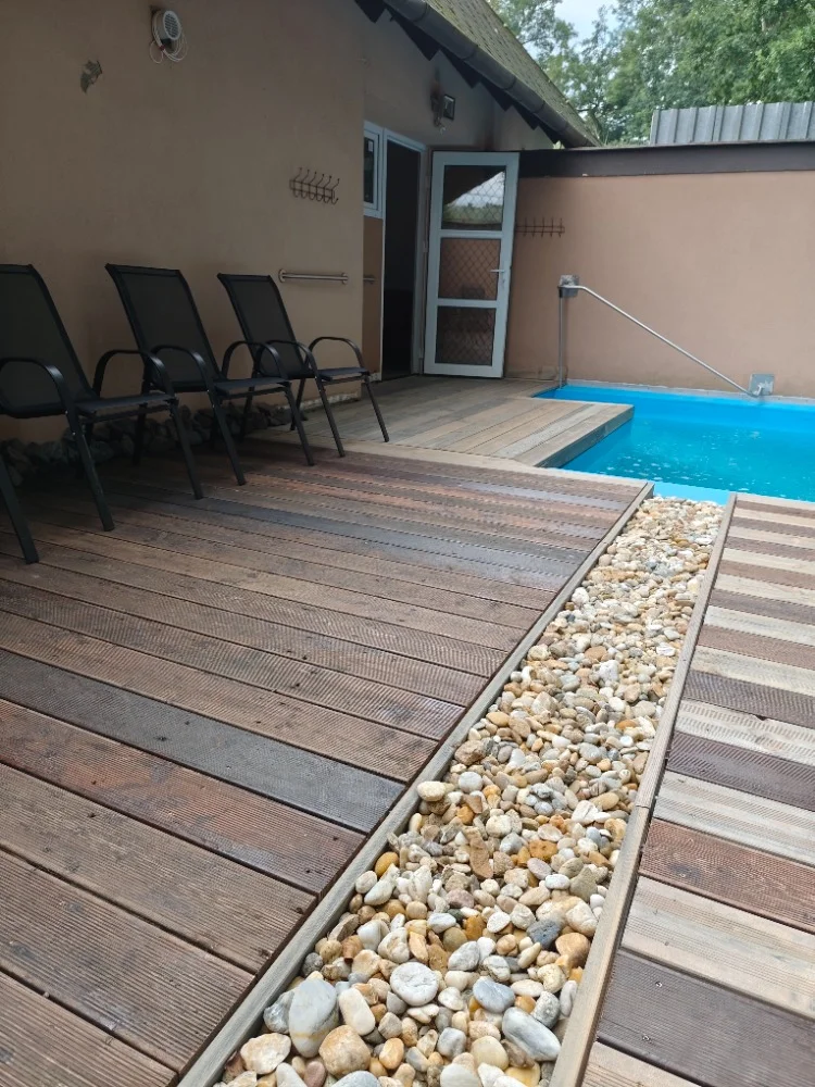 Relax ve finském stylu: neomezený vstup do sauny pro 2 i 4 osoby, pizza a nápoje