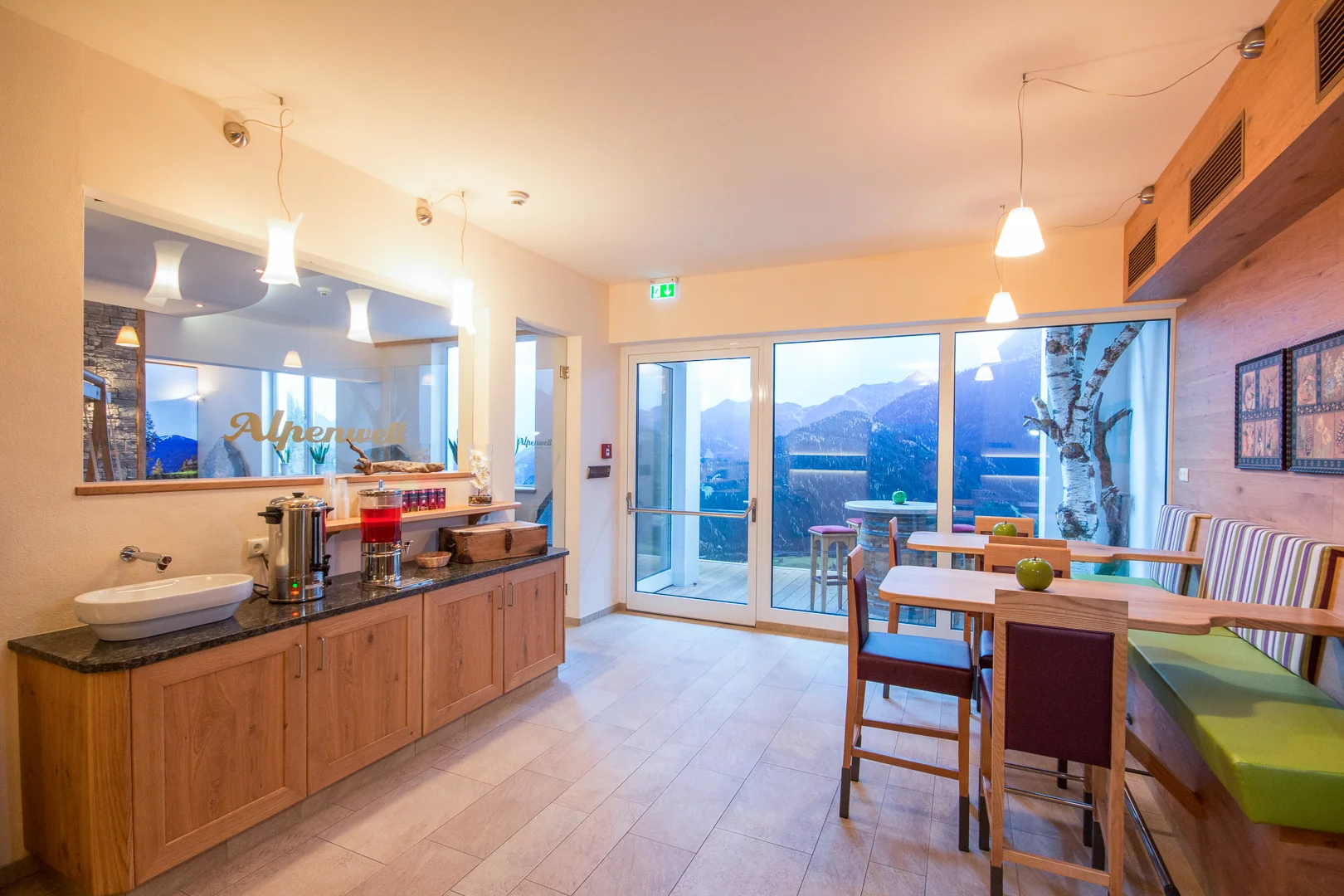 Na lyže do Flachau: dovolená s polopenzí a wellness, hotel blízko sjezdovky, first minute sleva