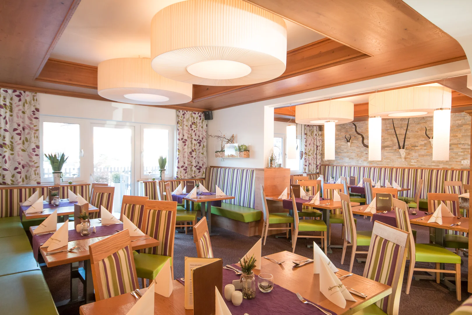 Na lyže do Flachau: dovolená s polopenzí a wellness, hotel blízko sjezdovky, first minute sleva