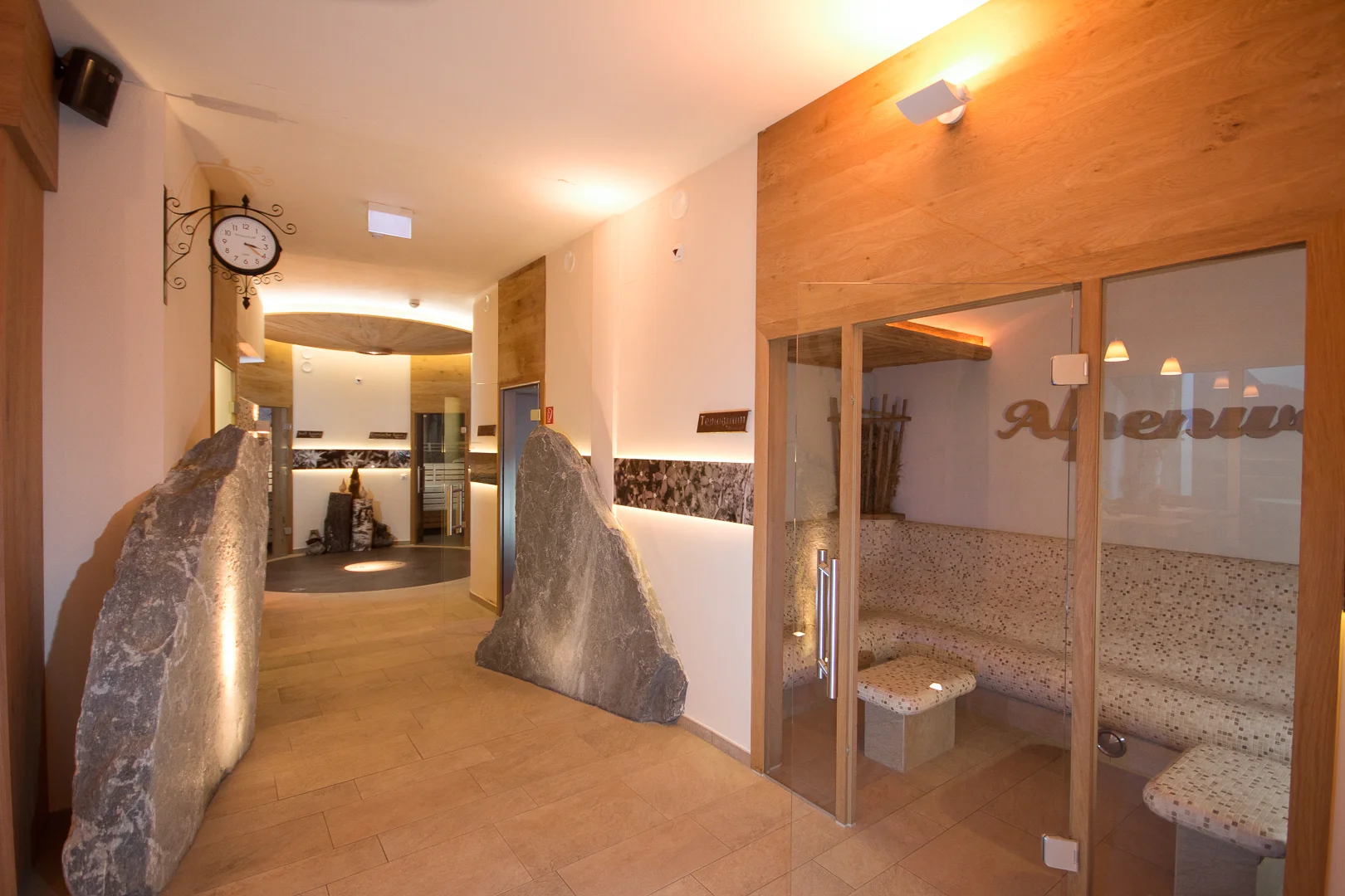 Na lyže do Flachau: dovolená s polopenzí a wellness, hotel blízko sjezdovky, first minute sleva
