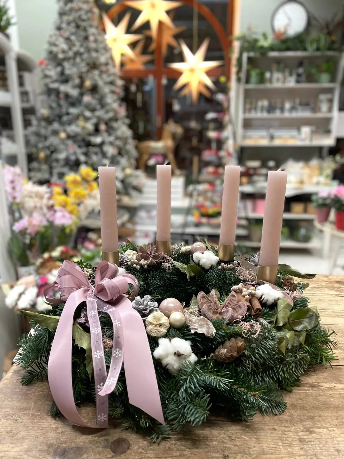 Připravte si vánoční výzdobu: workshop výroby adventních svícnů a věnců pro 1 až 2 osoby