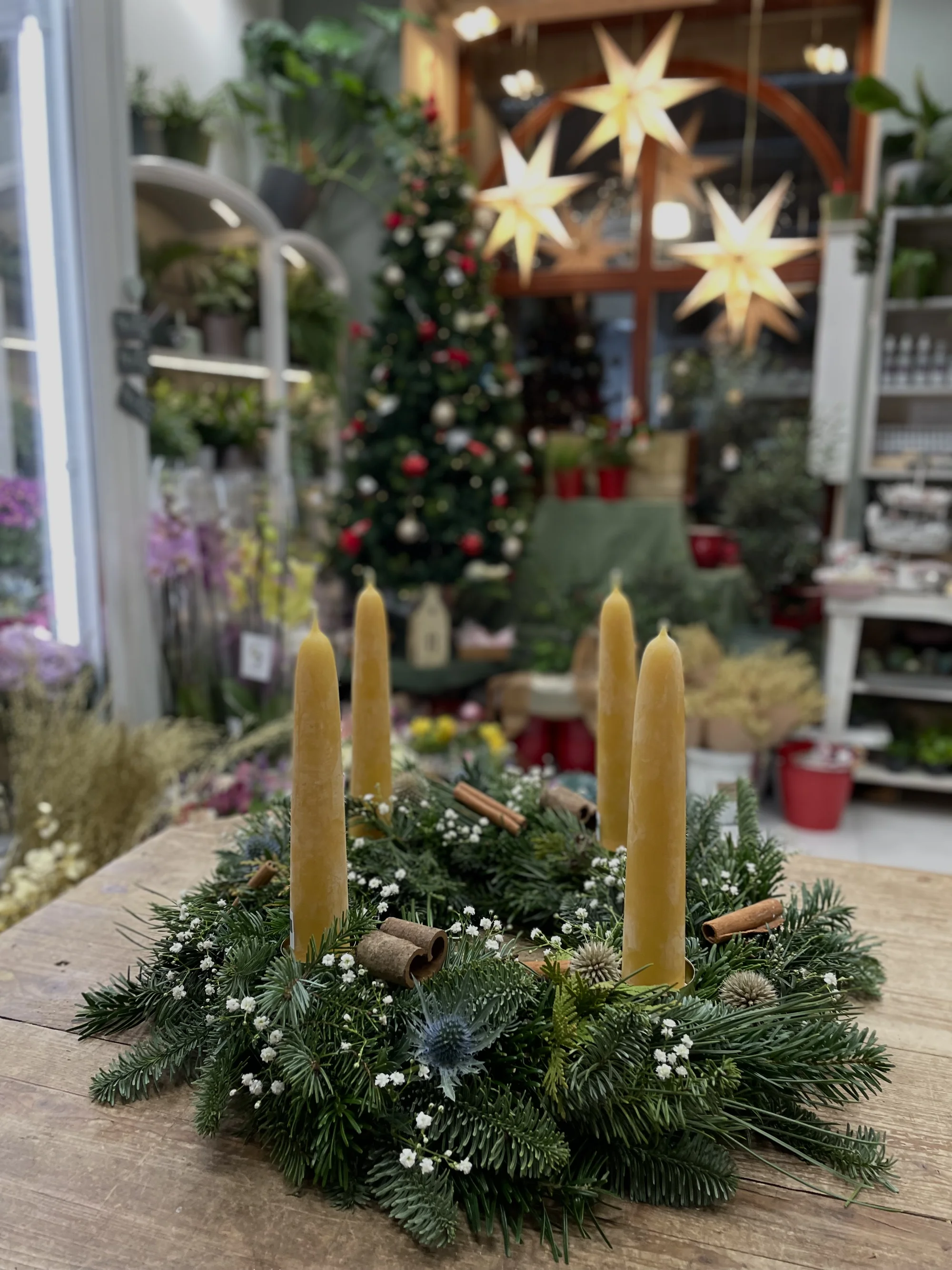 Připravte si vánoční výzdobu: workshop výroby adventních svícnů a věnců pro 1 až 2 osoby