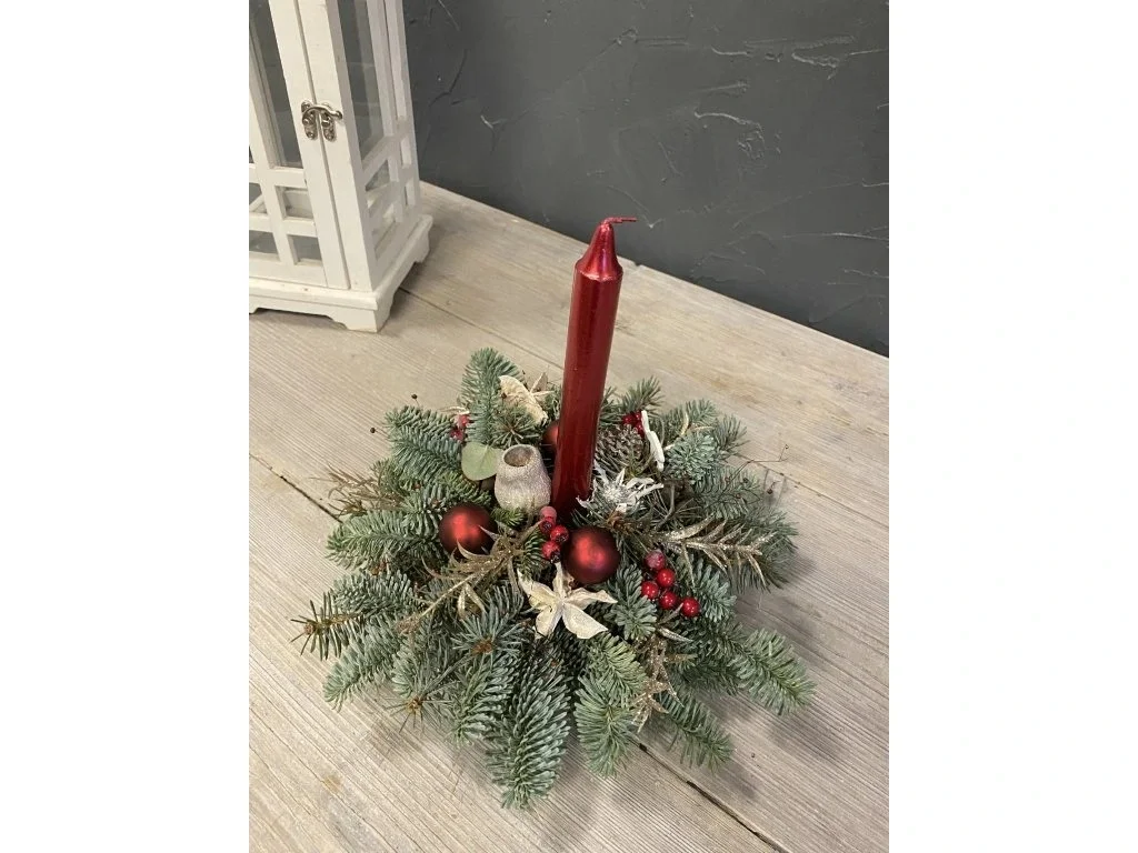 Připravte si vánoční výzdobu: workshop výroby adventních svícnů a věnců pro 1 až 2 osoby