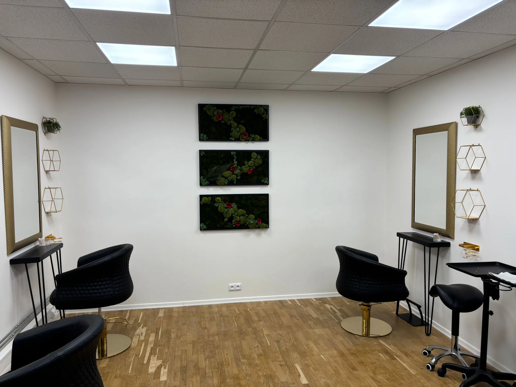 Pánský střih včetně mytí a stylingu ve studiu Ostří Makové panenky