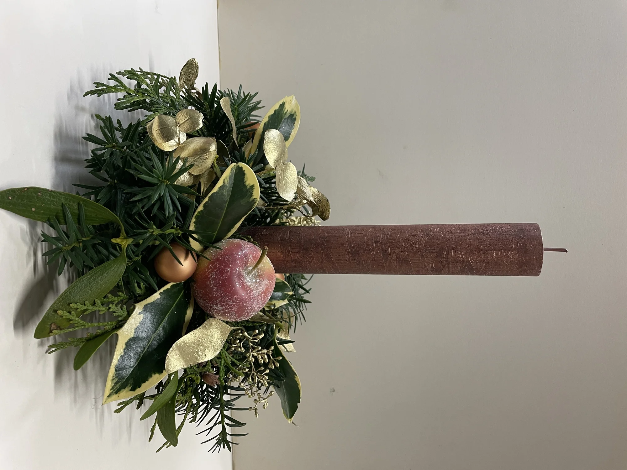 Připravte si vánoční výzdobu: workshop výroby adventních svícnů a věnců pro 1 až 2 osoby