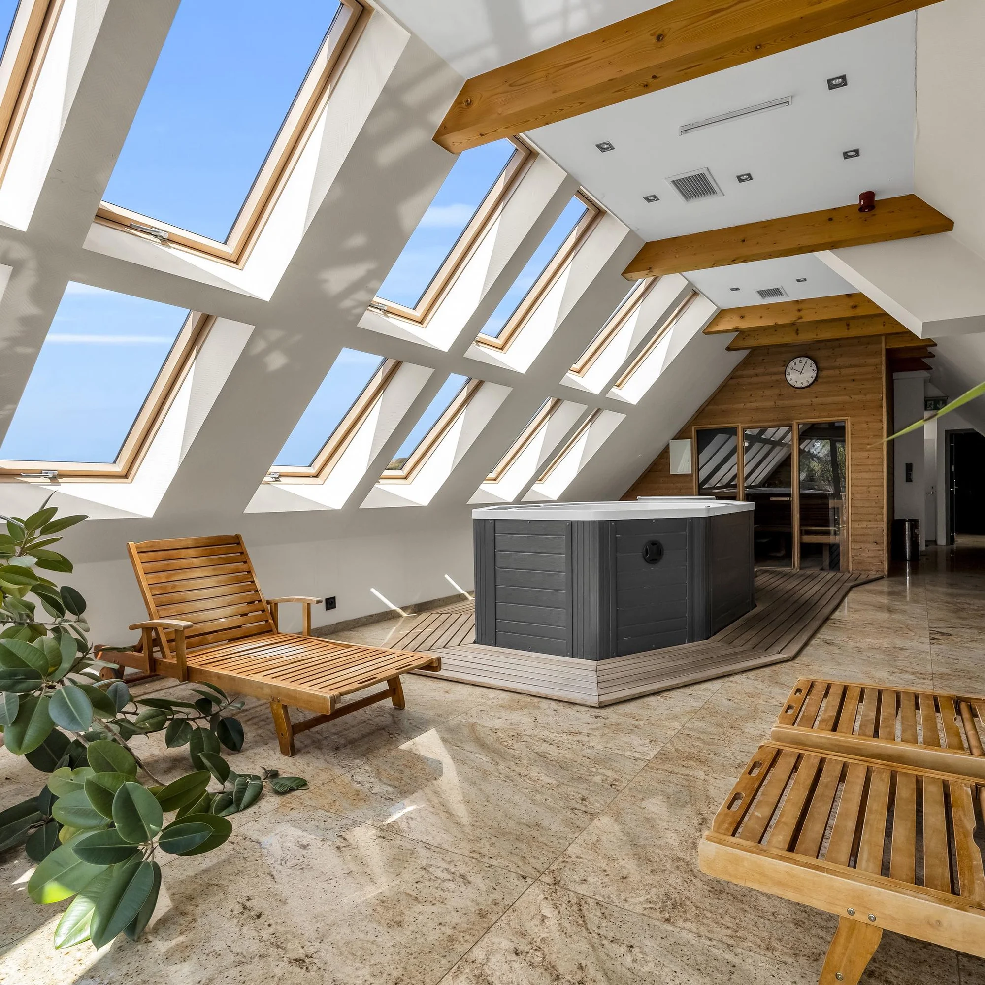 Dovolená v Zakopaném: moderní apartmány v centru města, wellness a možnost snídaní