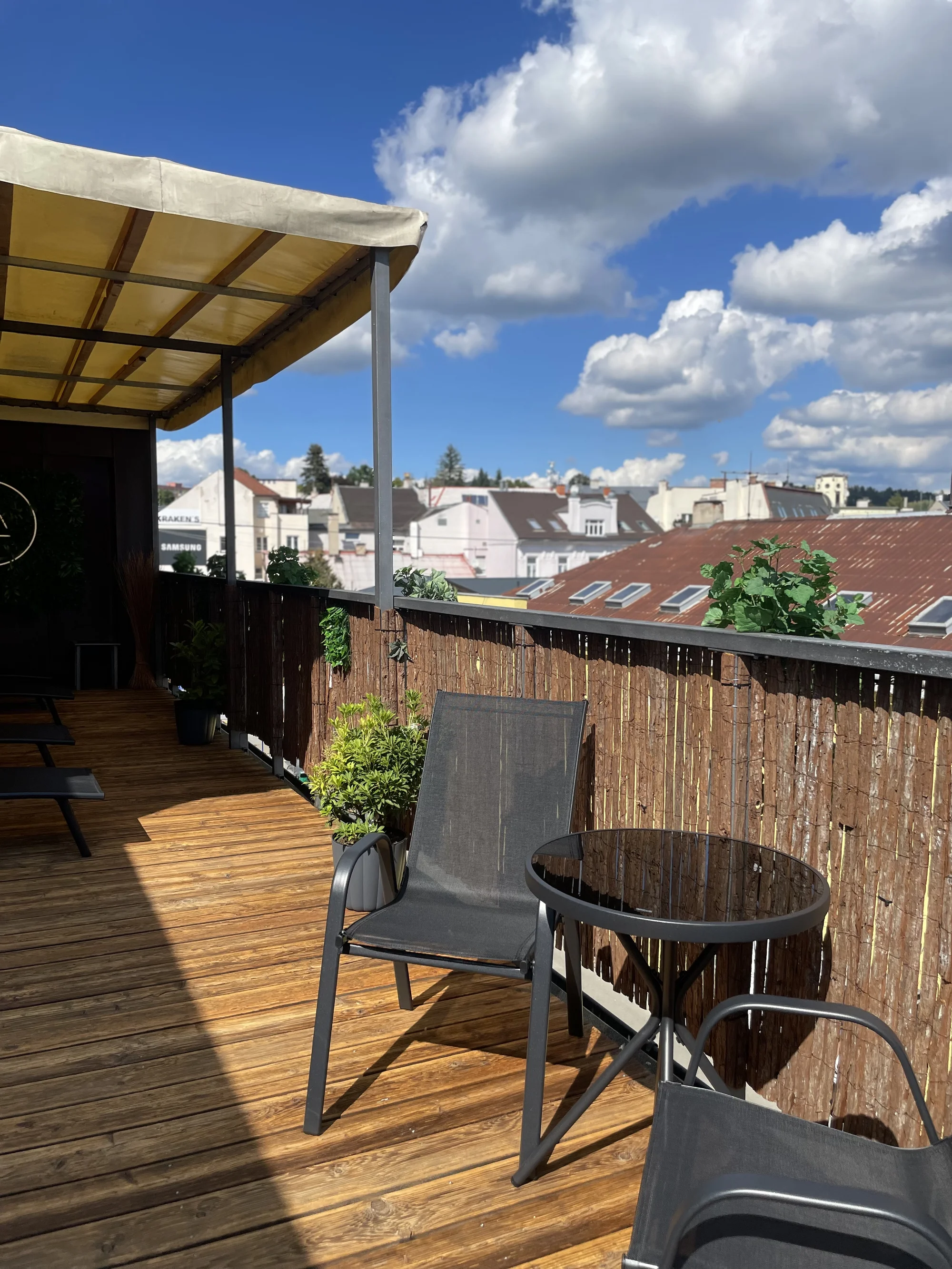 Parádní relax: vstup na 150 min. do saunového světa a lahev sektu pro dva