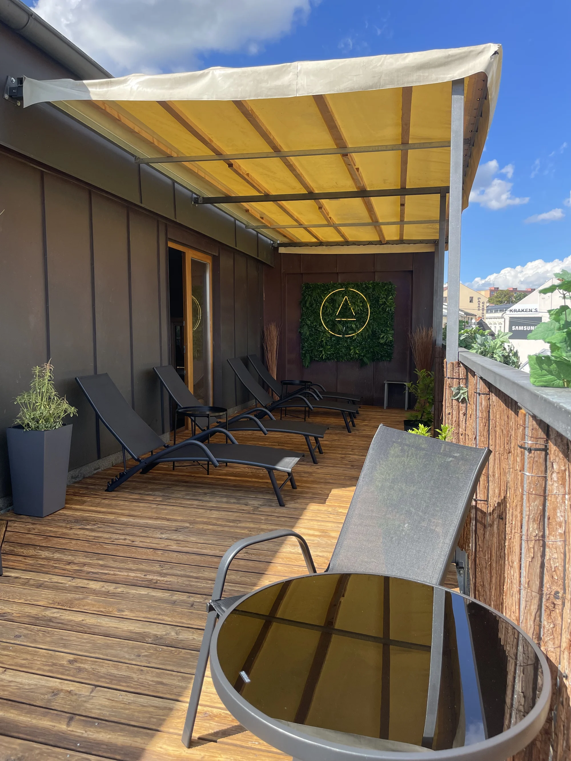Parádní relax: vstup na 150 min. do saunového světa a lahev sektu pro dva
