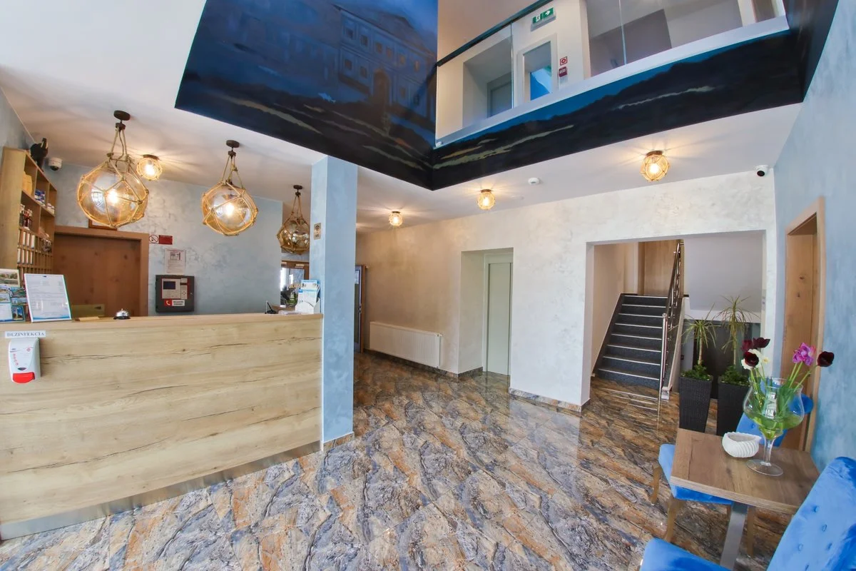 Moderní hotel přímo na břehu Oravské přehrady s polopenzí i slevou na plavbu lodí