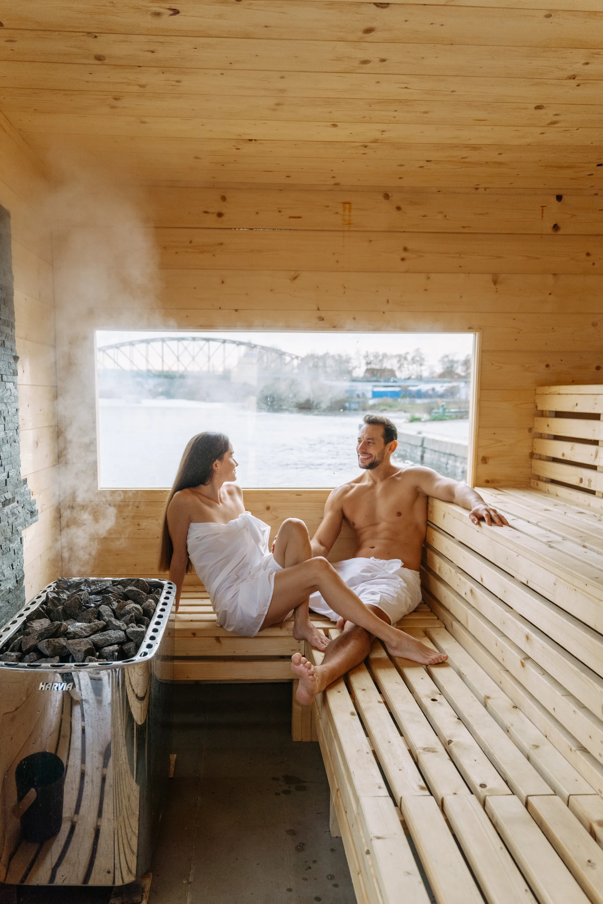 2 hodiny v sauně na Vltavě: relax pro 1-2 osoby s výhledem na Vyšehrad