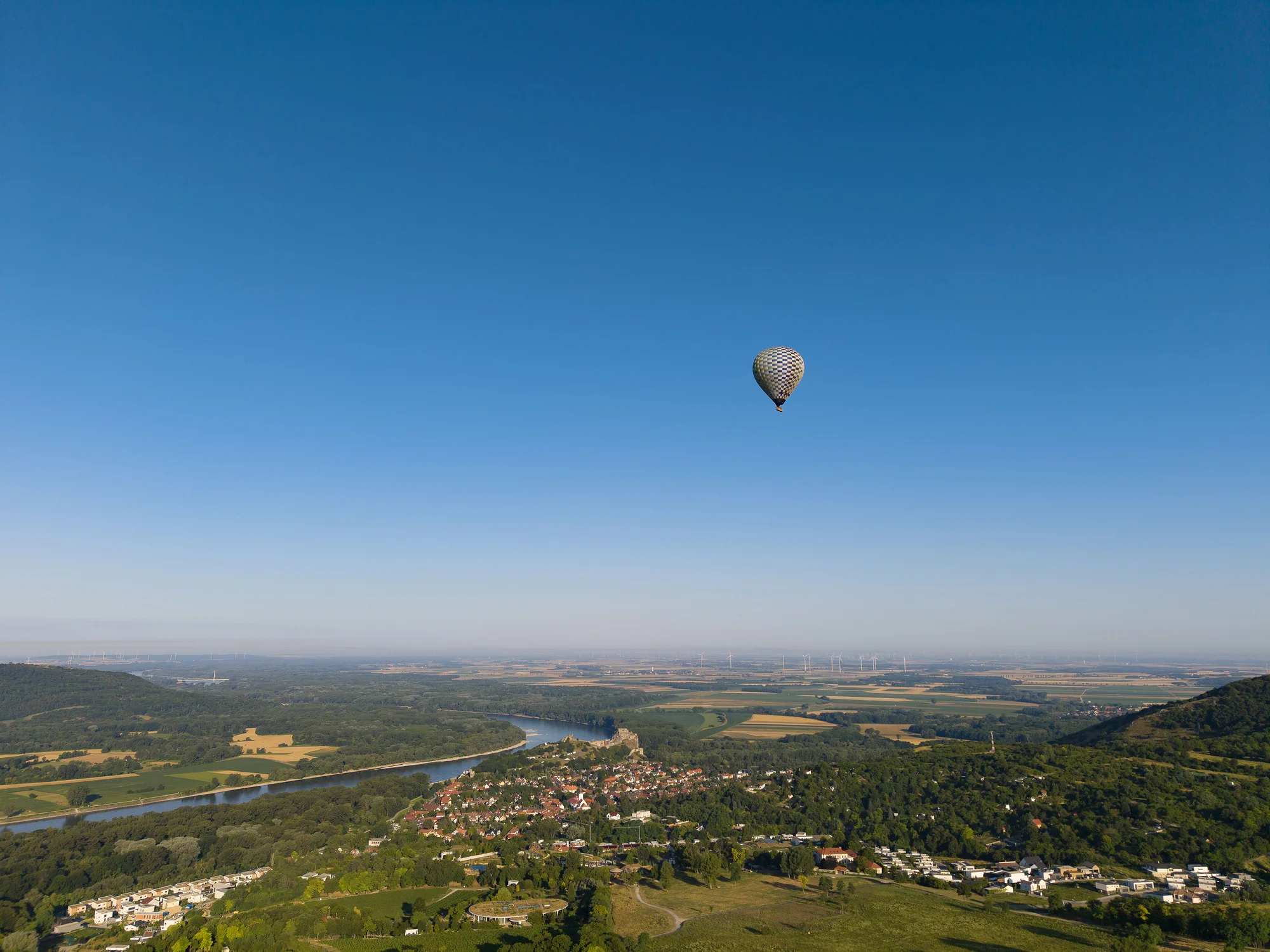 Za krásami Moravy a Vysočiny: veřejné i privátní lety balónem, pro 2–⁠⁠⁠⁠⁠⁠4 osoby