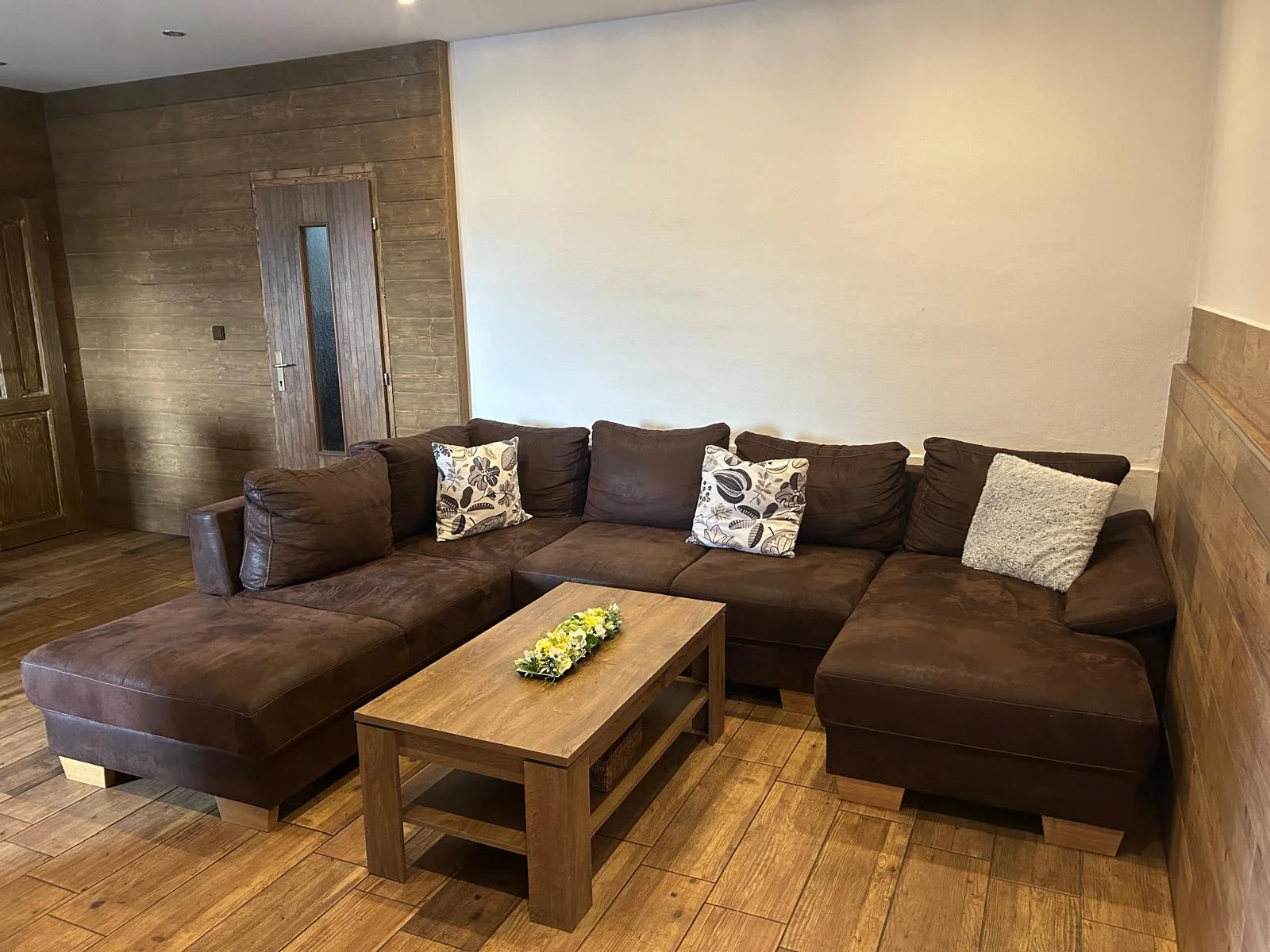 Pobyt v apartmánu mezi Krkonoši a Českým rájem: privátní wellness a prosecco