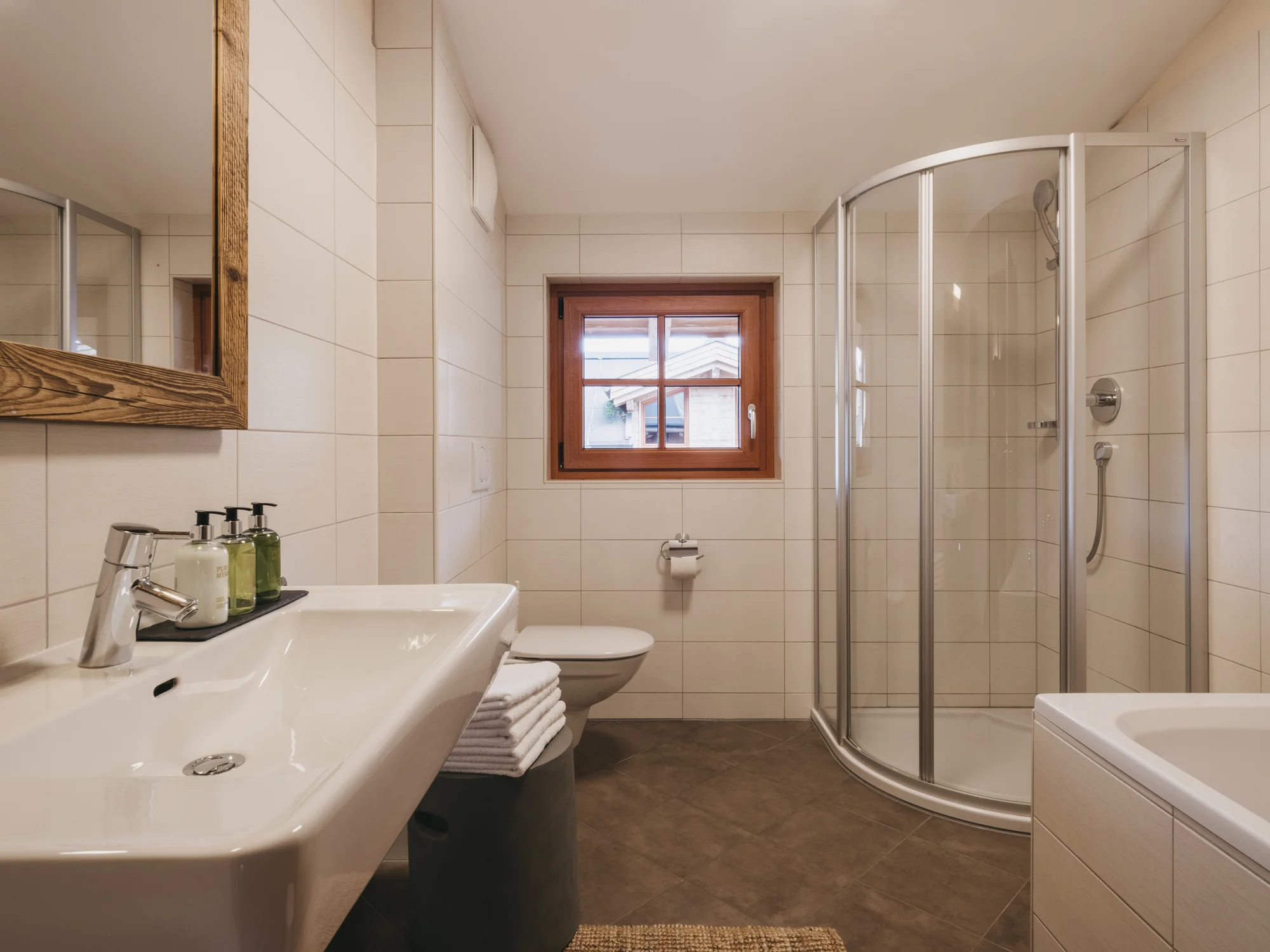Pobyt v srdci proslulého Kaprunu: moderní apartmány, sauny a karta výhod