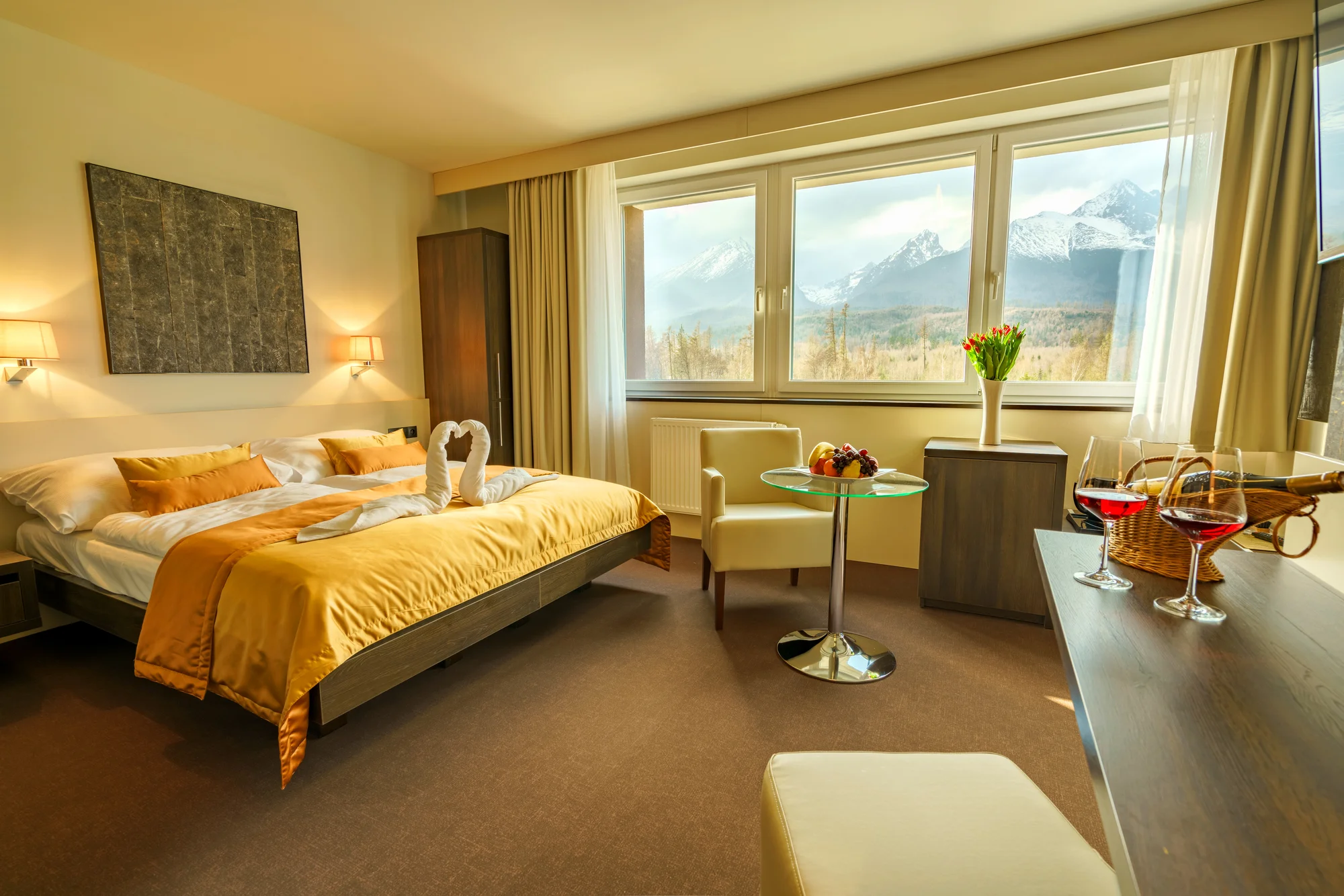 Dovolená ve Vysokých Tatrách: wellness pobyt v luxusním resortu s polopenzí, animační program