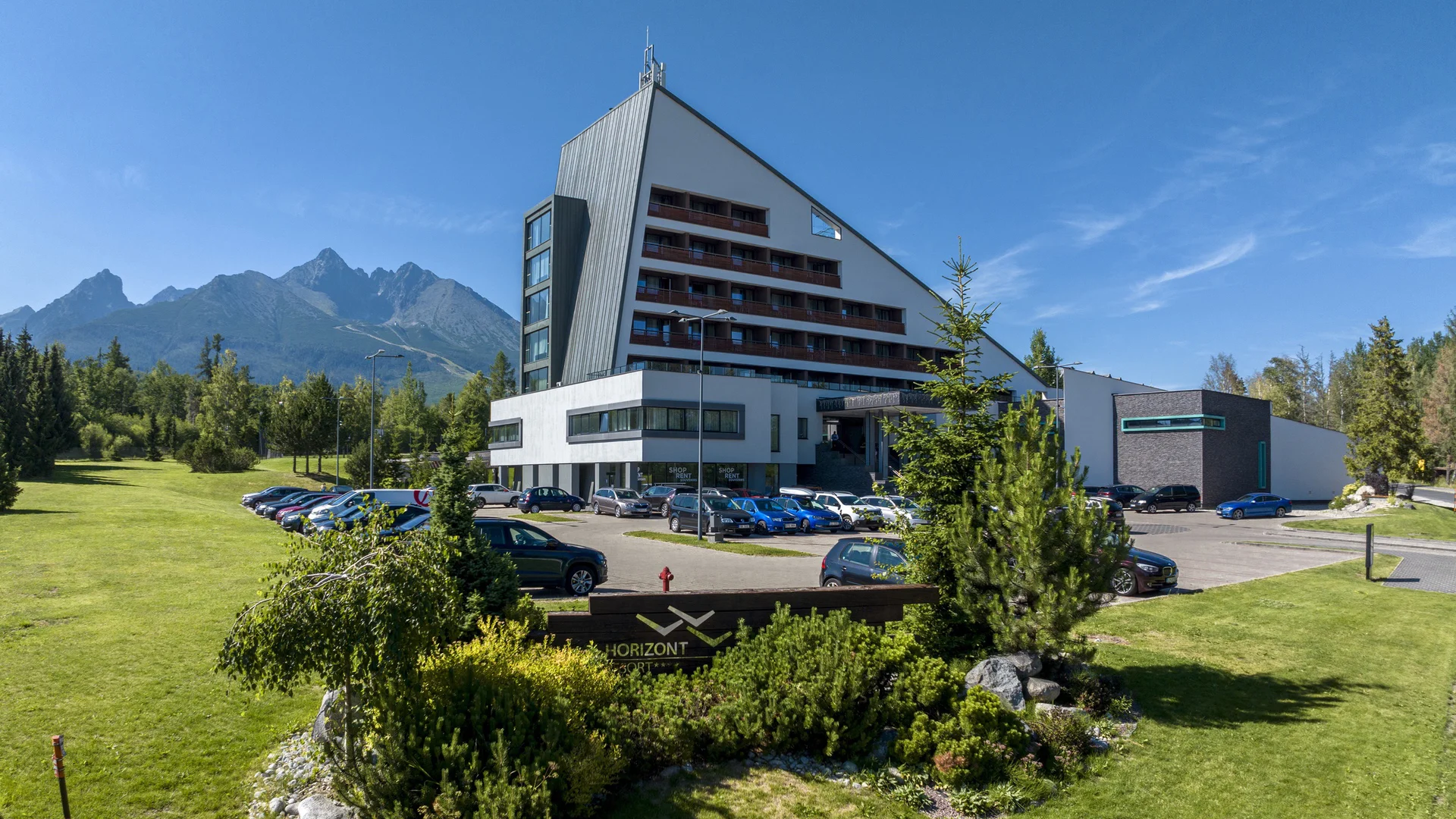 Dovolená ve Vysokých Tatrách: wellness pobyt v luxusním resortu s polopenzí, animační program