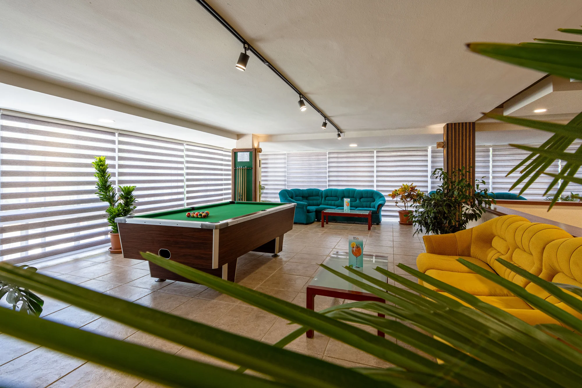 Rodinná dovolená v Bulharsku: hotel 500 m od moře, animační program, nový aquapark, 2 děti zdarma