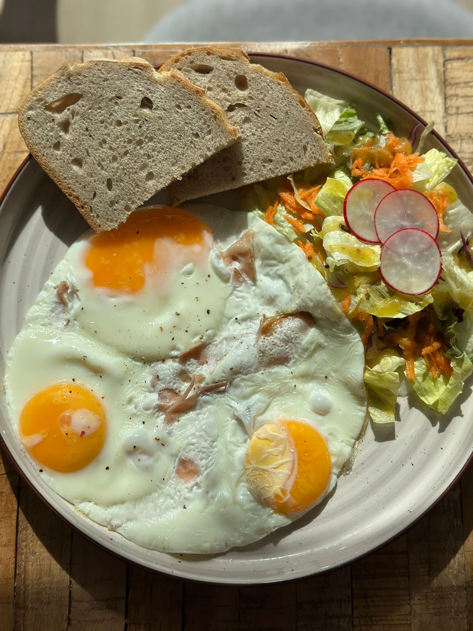 Obědové menu nasladko i naslano: polévka, hlavní chod a limonáda pro 1 a 2 osoby
