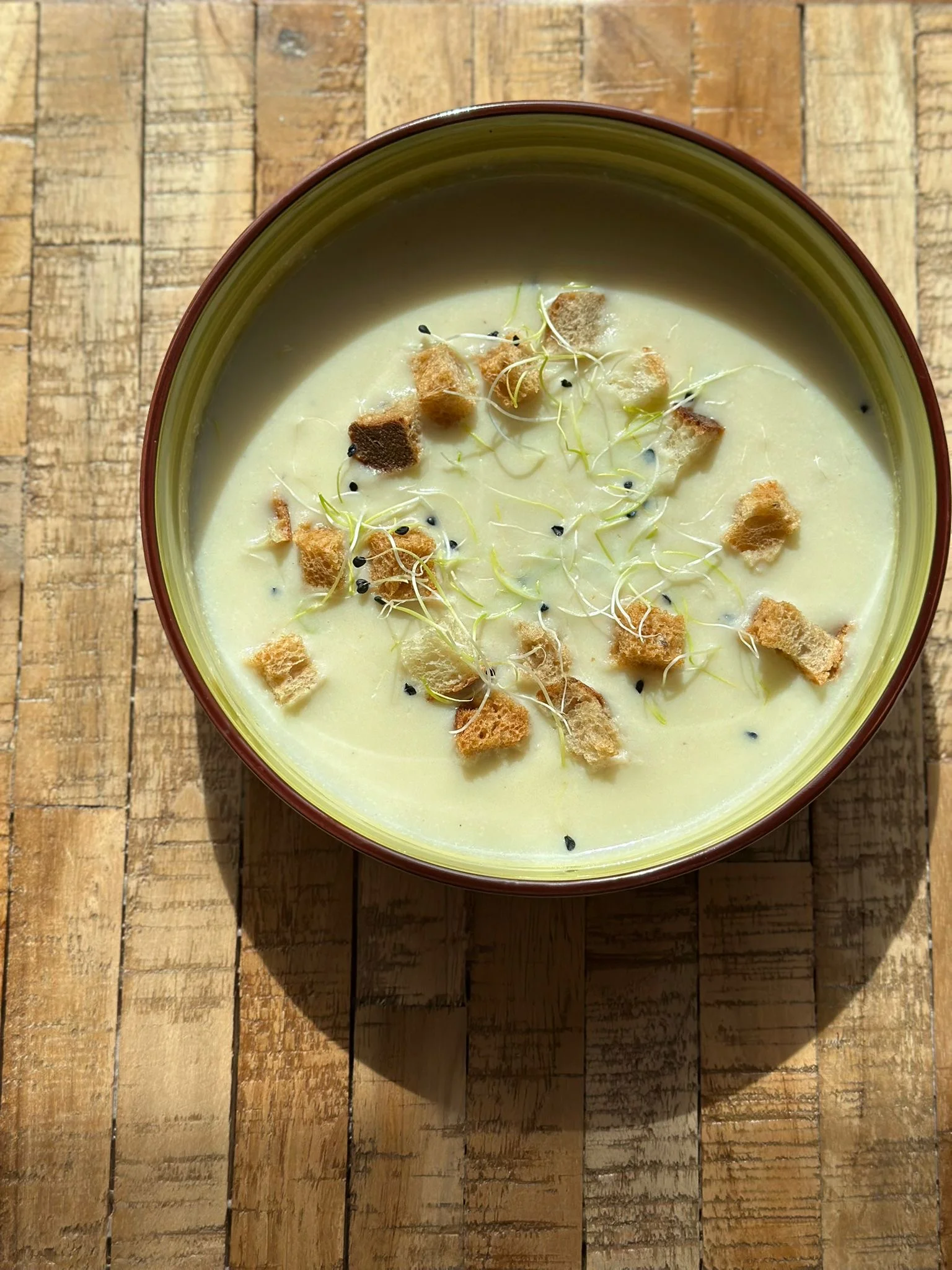Obědové menu nasladko i naslano: polévka, hlavní chod a limonáda pro 1 a 2 osoby