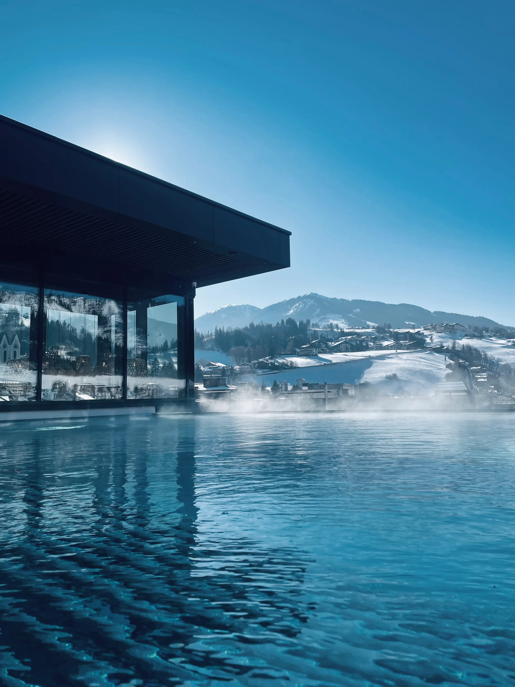 Krásný hotel ve Schladmingu: wellness a střešní bazén, polopenze plus, lanovka 300 metrů