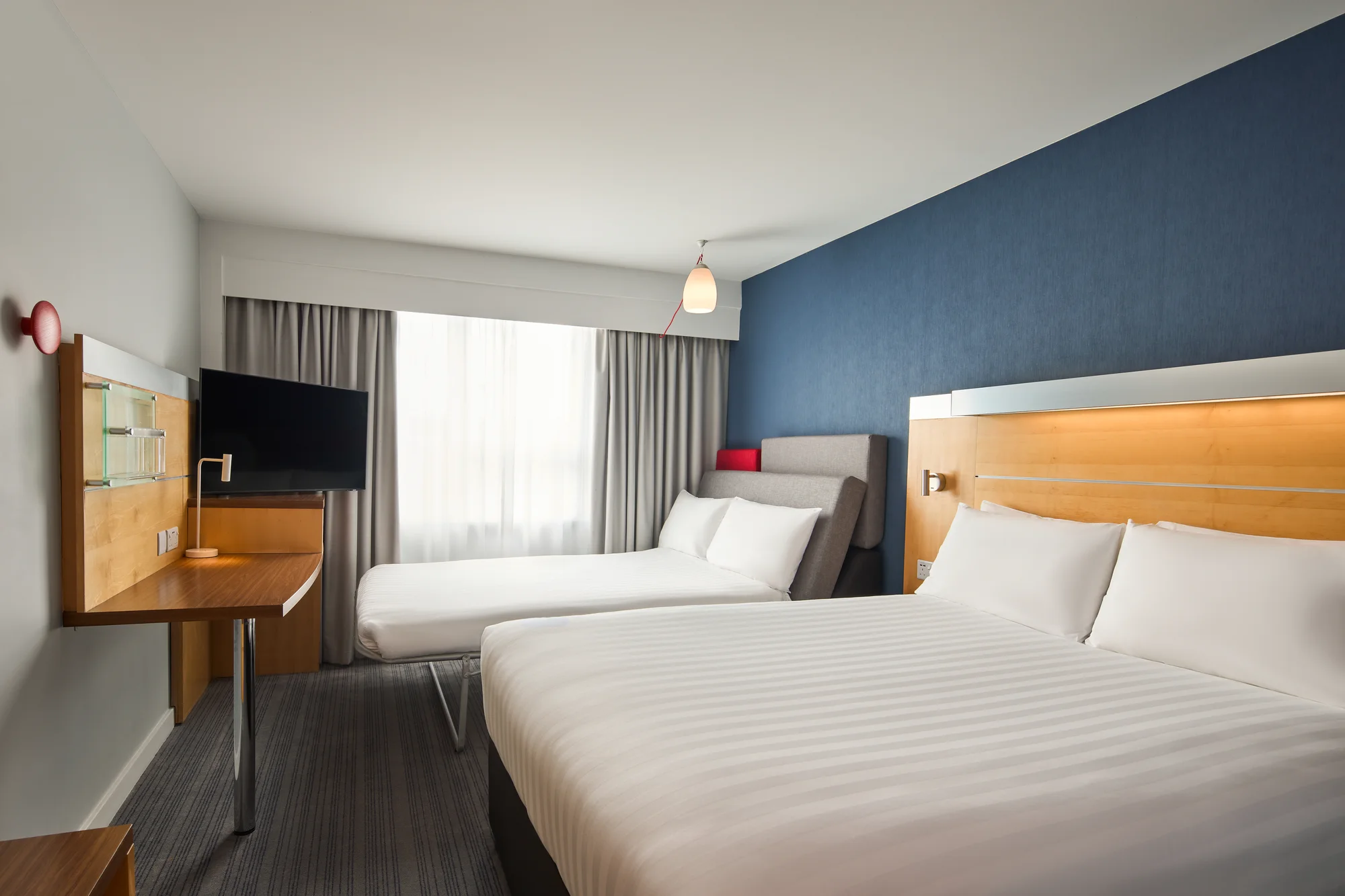 Dvě nebo tři noci v hotelu Holiday Inn v Londýně s vyhlídkovým busem a prohlídkami s průvodcem