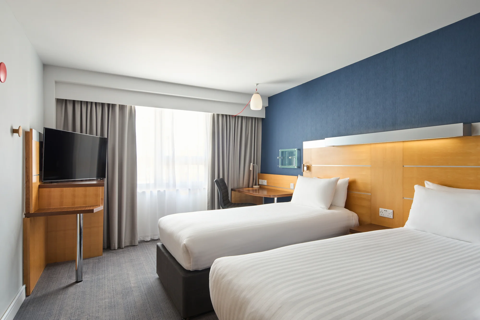 Dvě nebo tři noci v hotelu Holiday Inn v Londýně s vyhlídkovým busem a prohlídkami s průvodcem