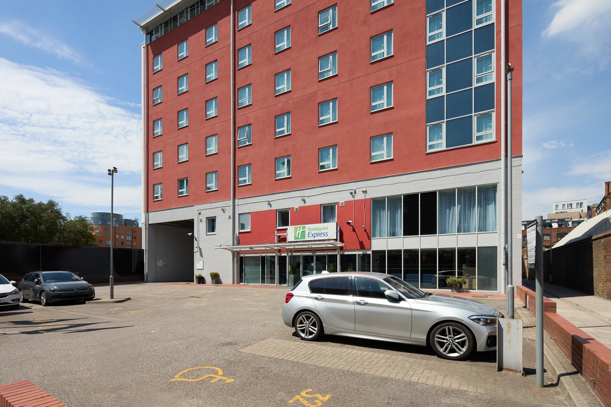 Dvě nebo tři noci v hotelu Holiday Inn v Londýně s vyhlídkovým busem a prohlídkami s průvodcem