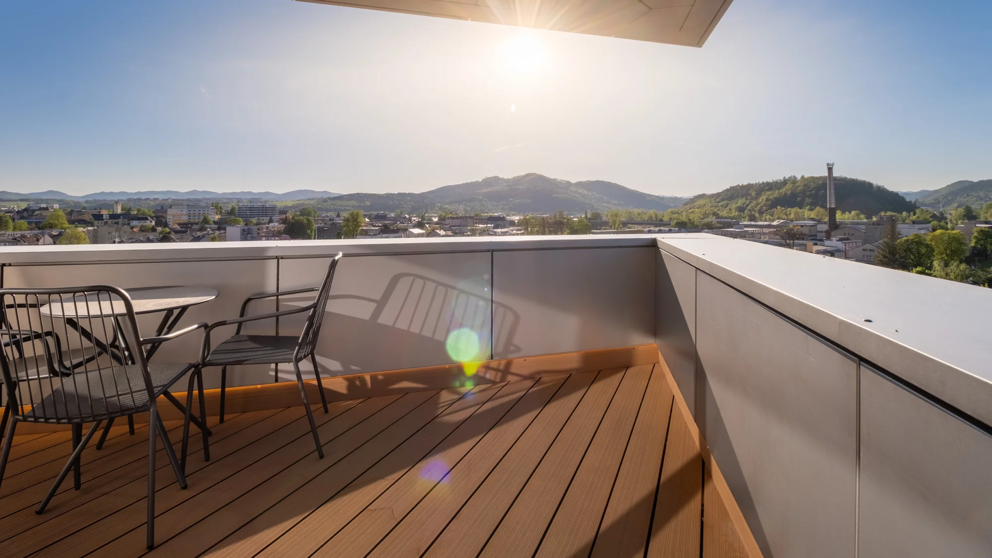 Wellness pobyt ve 4* hotelu Holiday Inn s panoramatickým výhledem na město a skipasy se slevou