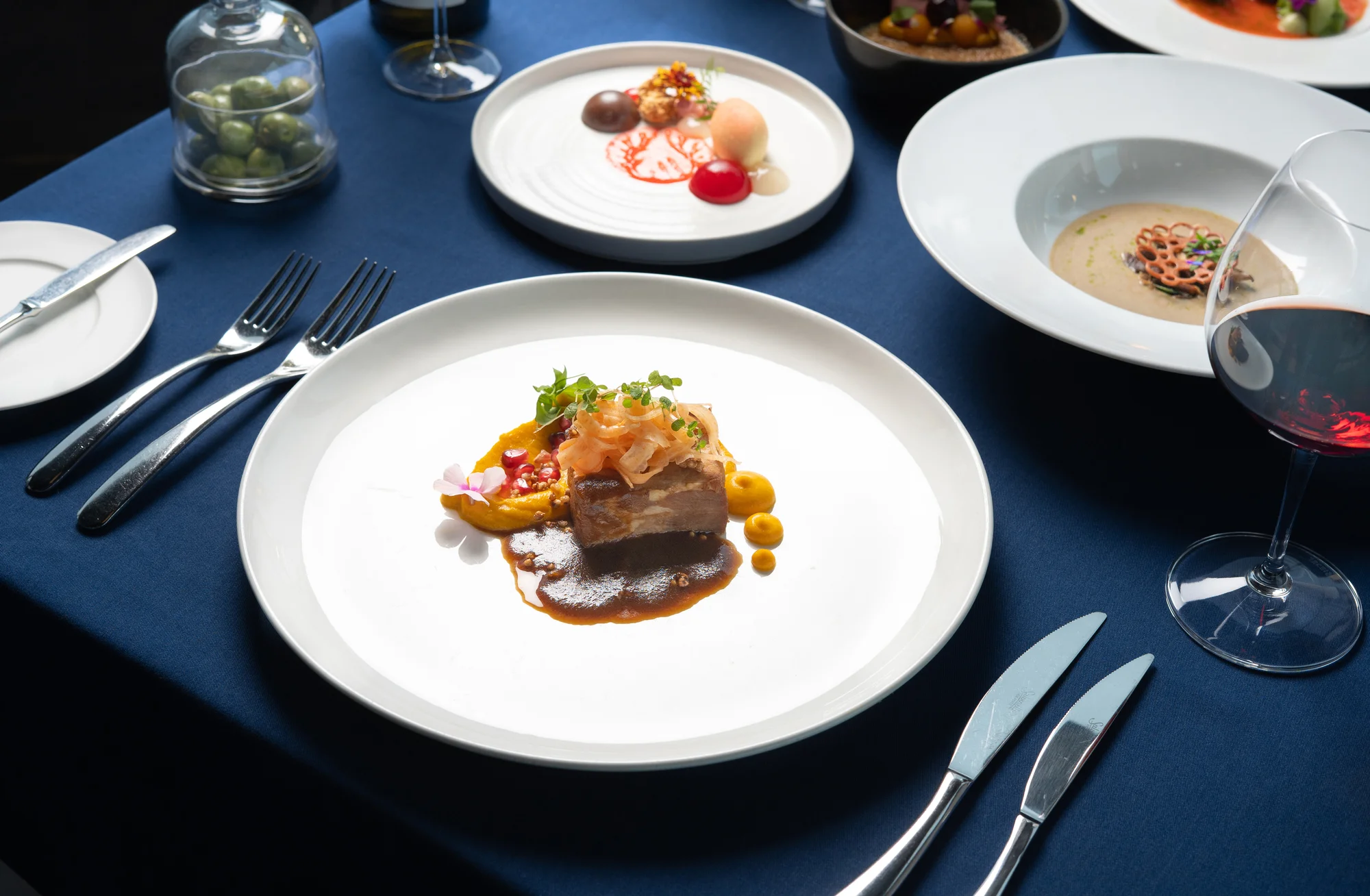 Luxusní 5chodové menu v Žižkovské věži: foie gras, losos, vepřový bok, cheesecake a signature koktejly