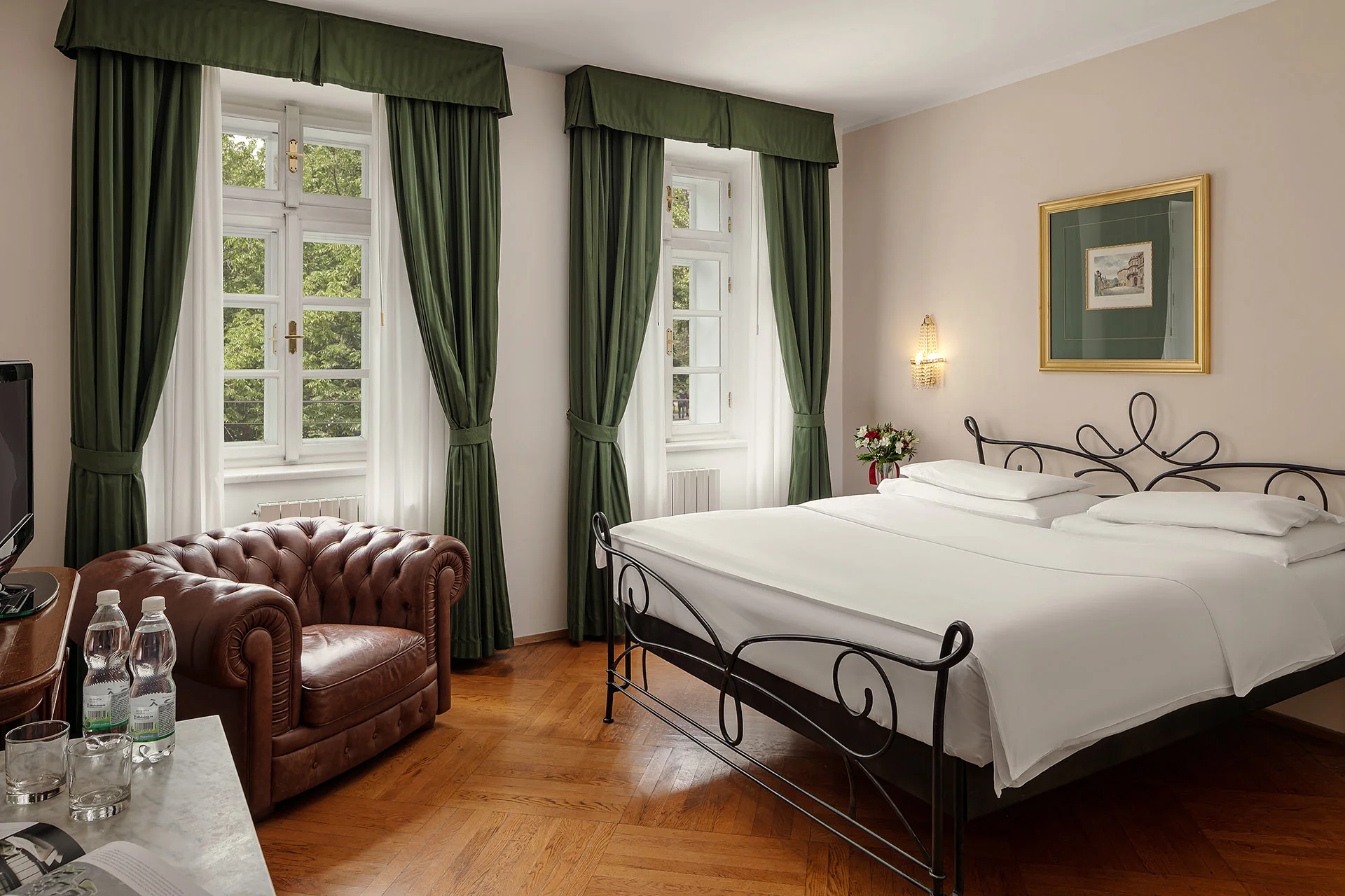 Pobyt na Malé Straně: hotel přímo pod Petřínem, snídaně i hodinka relaxu v sauně